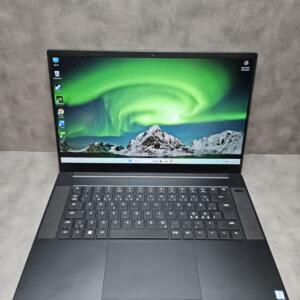 Razer Blade 15 Base (2019) | 15.6" FHD 144 Hz | i7-9750H | 16GB | SSD 512 GB | GTX 1660 Ti 6 GB