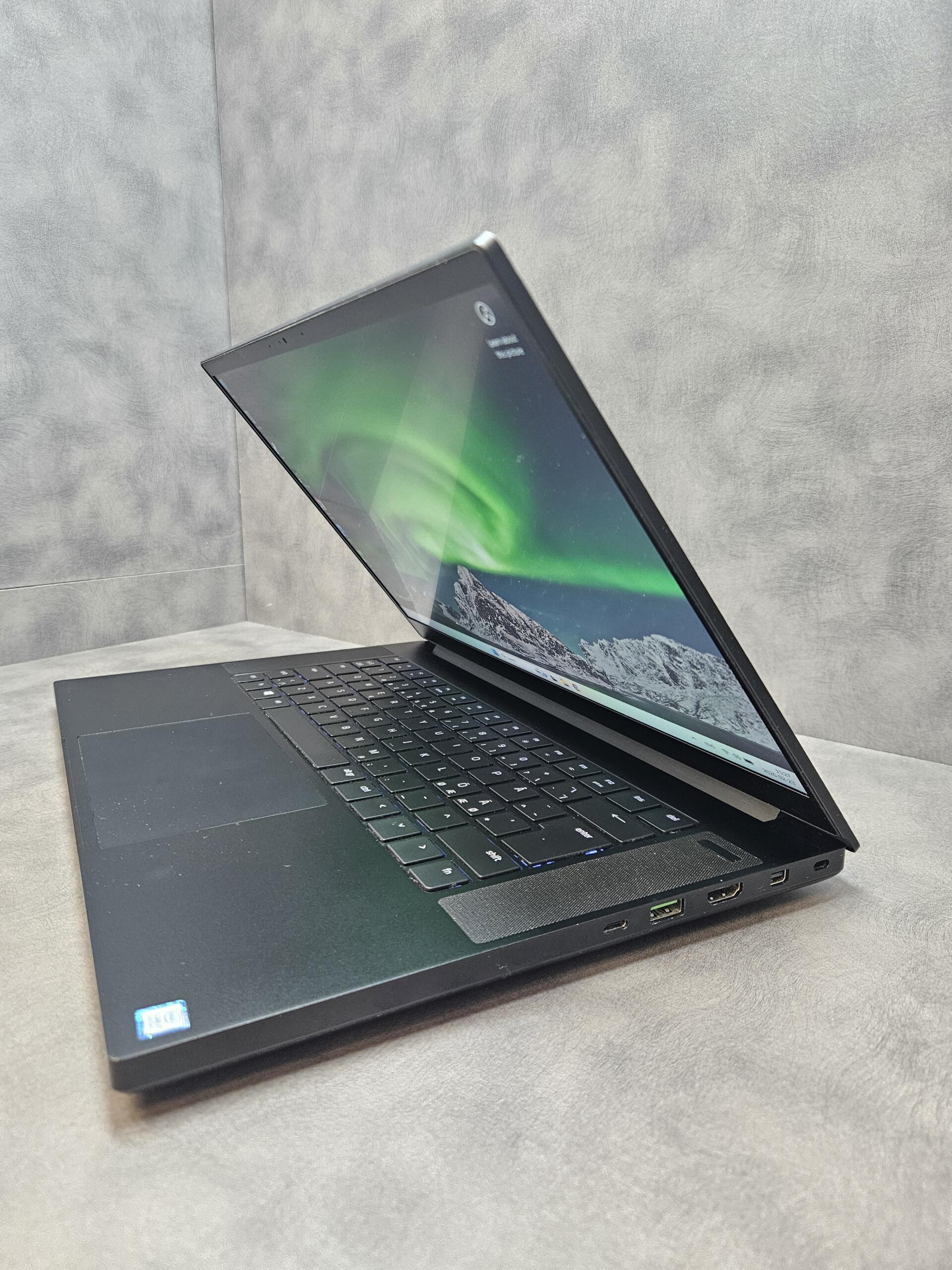 Razer Blade 15 Base (2019) | 15.6" FHD 144 Hz | i7-9750H | 16GB | SSD 512 GB | GTX 1660 Ti 6 GB - Image 5