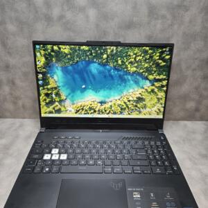Asus TUF Dash F15 (2022) | 15.6" FHD 144 Hz | i7-12650H | 16GB | SSD 512 GB | RTX 3060 6 GB