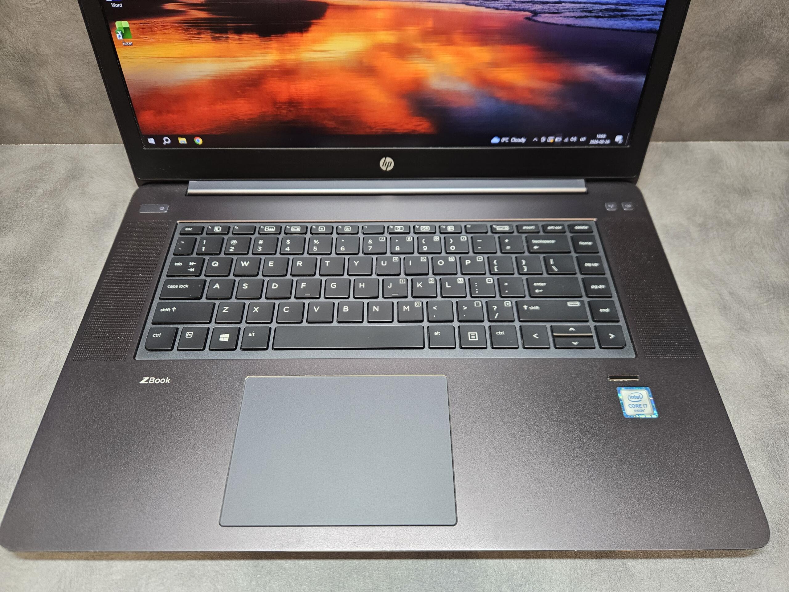 HP ZBook Studio G3 | 15.6" FHD IPS | i7-6700HQ | 16GB | SSD 256 GB | NVIDIA Quadro M1000M - Image 3