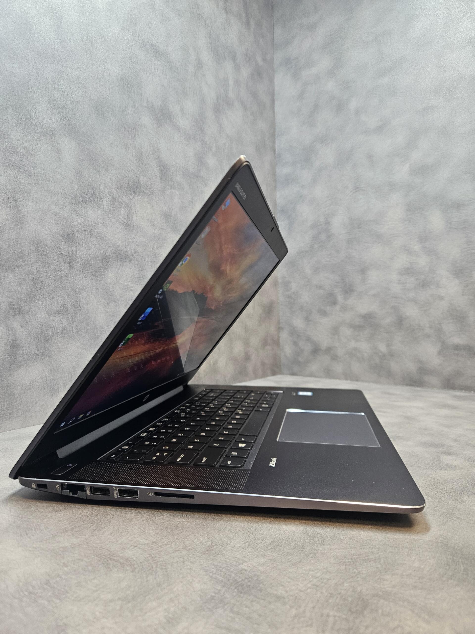 HP ZBook Studio G3 | 15.6" FHD IPS | i7-6700HQ | 16GB | SSD 256 GB | NVIDIA Quadro M1000M - Image 4