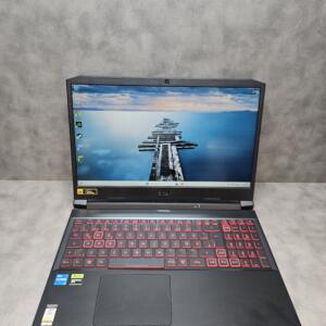 Acer Nitro 5 AN515-57 | 15.6" FHD 144 Hz | i5-11400H | 16GB | SSD 512 GB | RTX 3050 4 GB