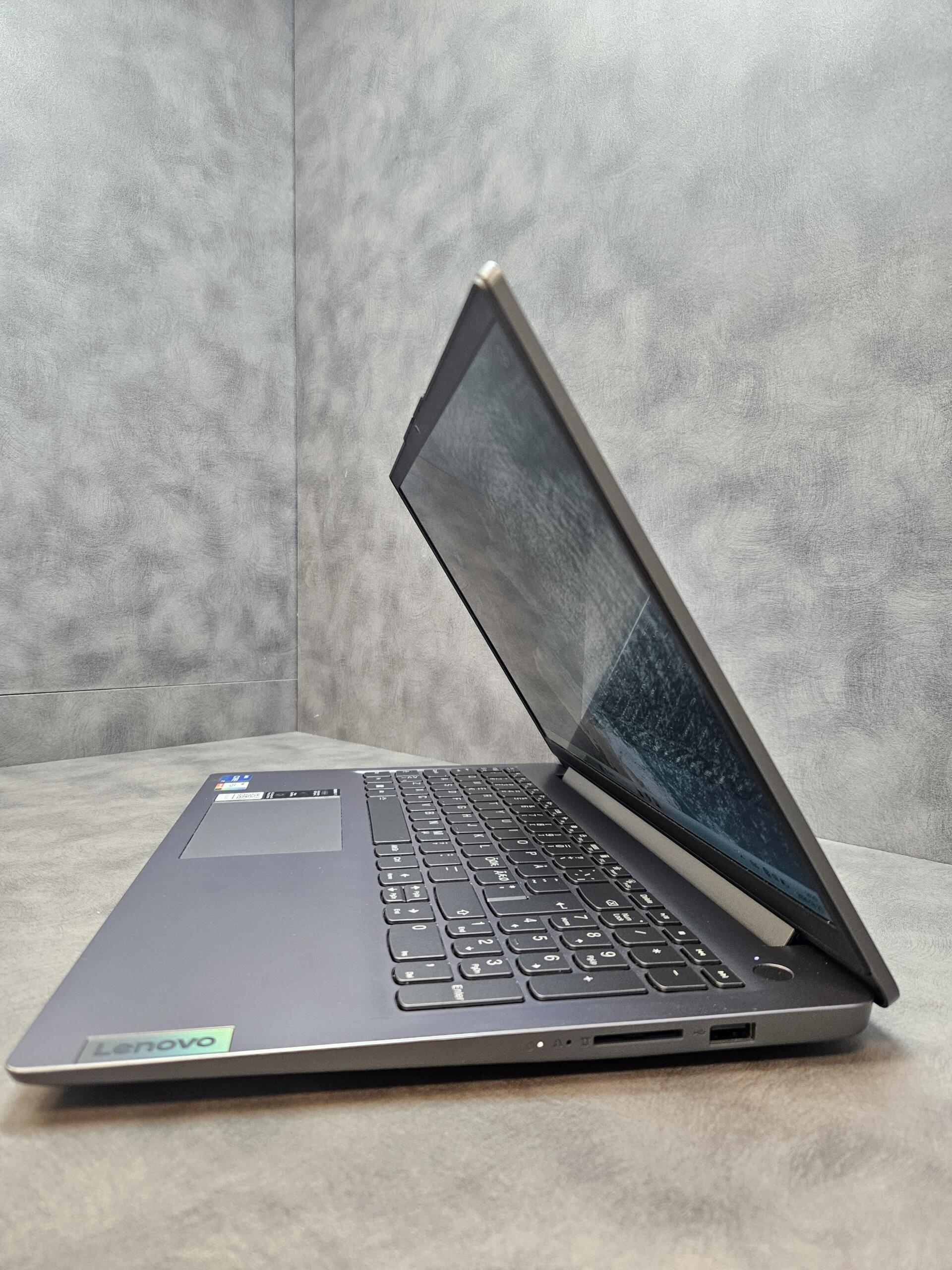 Lenovo IdeaPad 3 15IAU7 | 15.6" FHD IPS | i7-1225U | 16GB | SSD 512 GB - Image 5