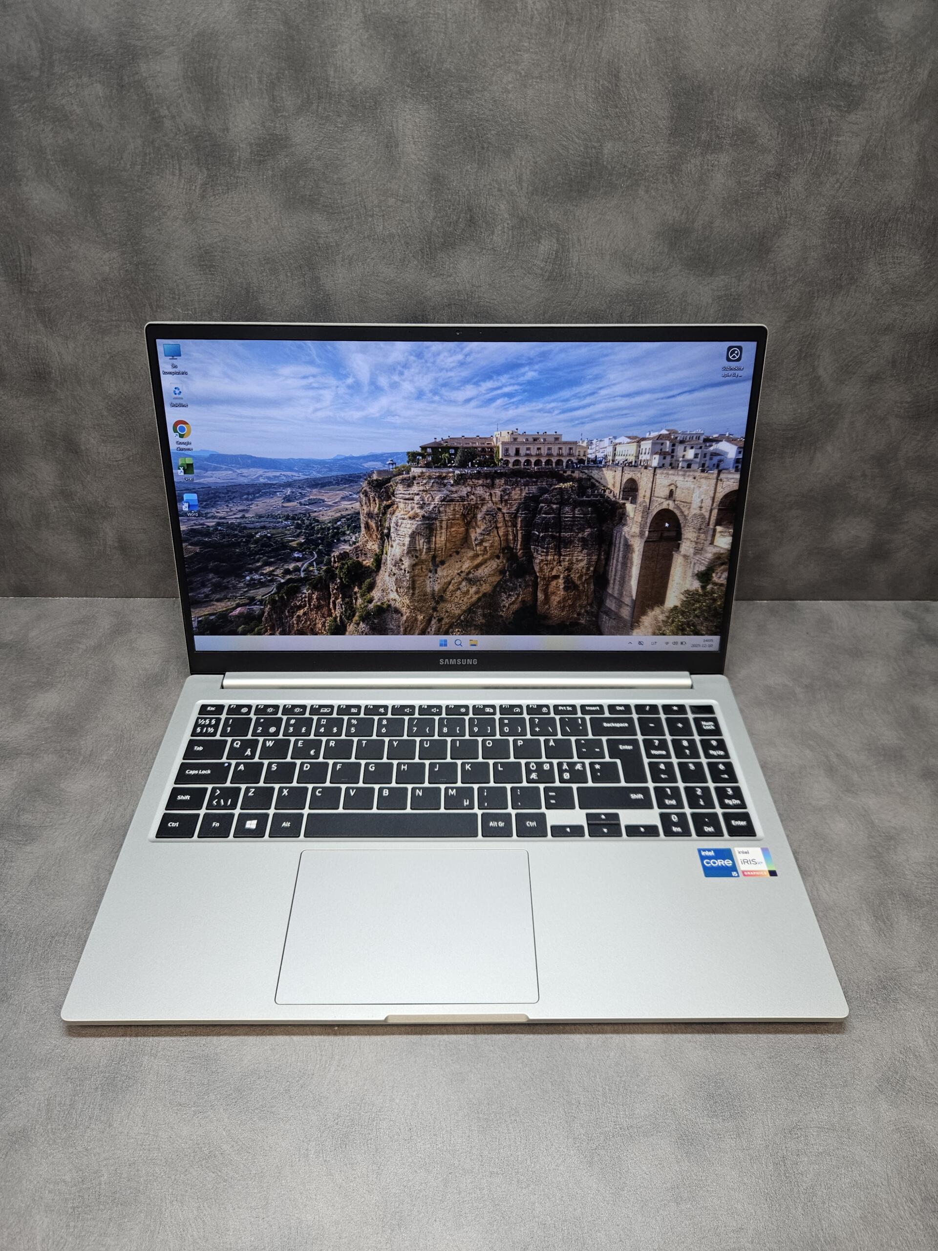 Samsung Galaxy Book LTE NP755XDA | 15.6" FHD | i5-1135G7 | 8GB | SSD 256 GB