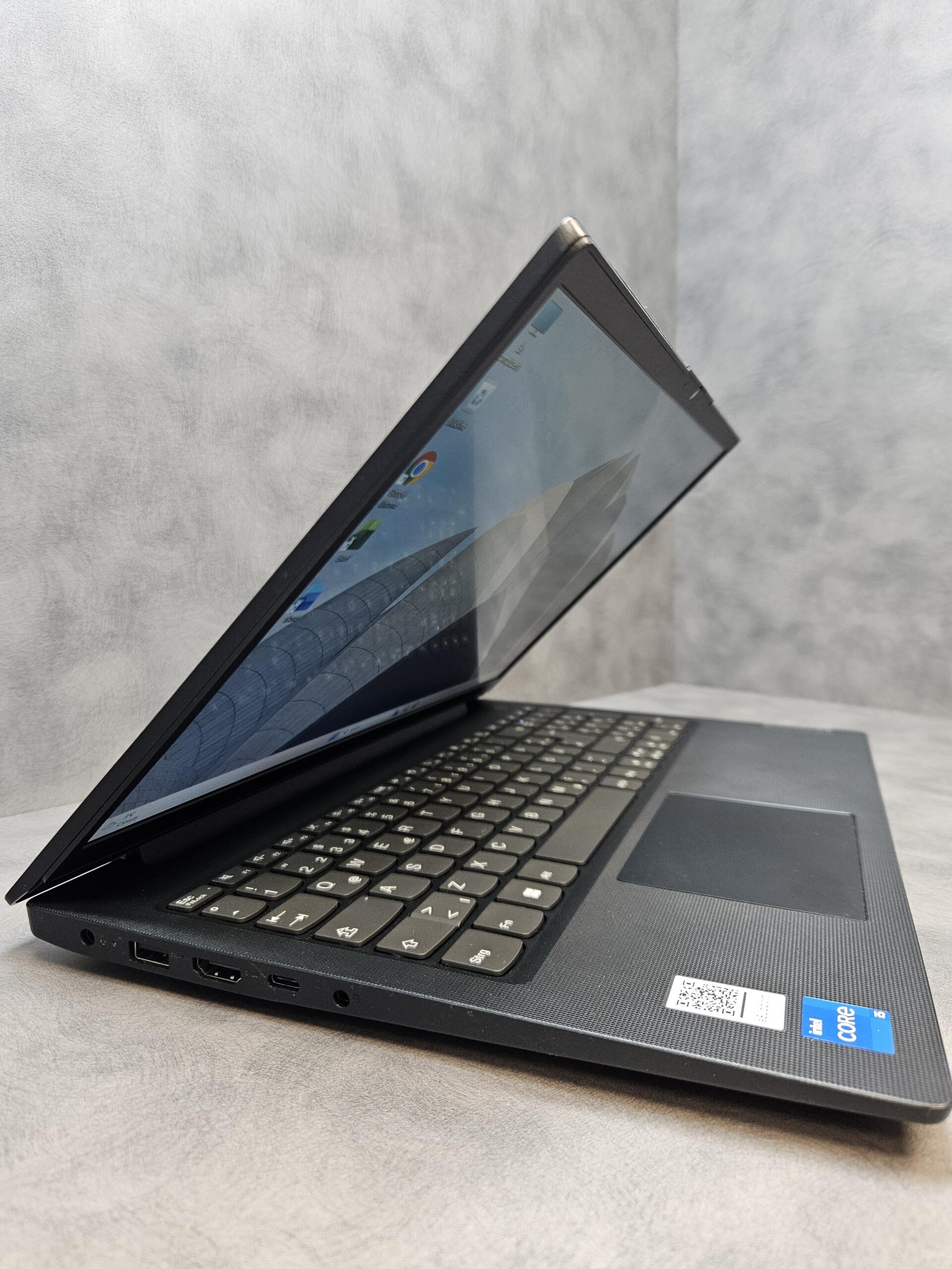 Lenovo V15 G4 | 15.6″ FHD | i5-12500H | 16GB | SSD 256 GB - Image 4