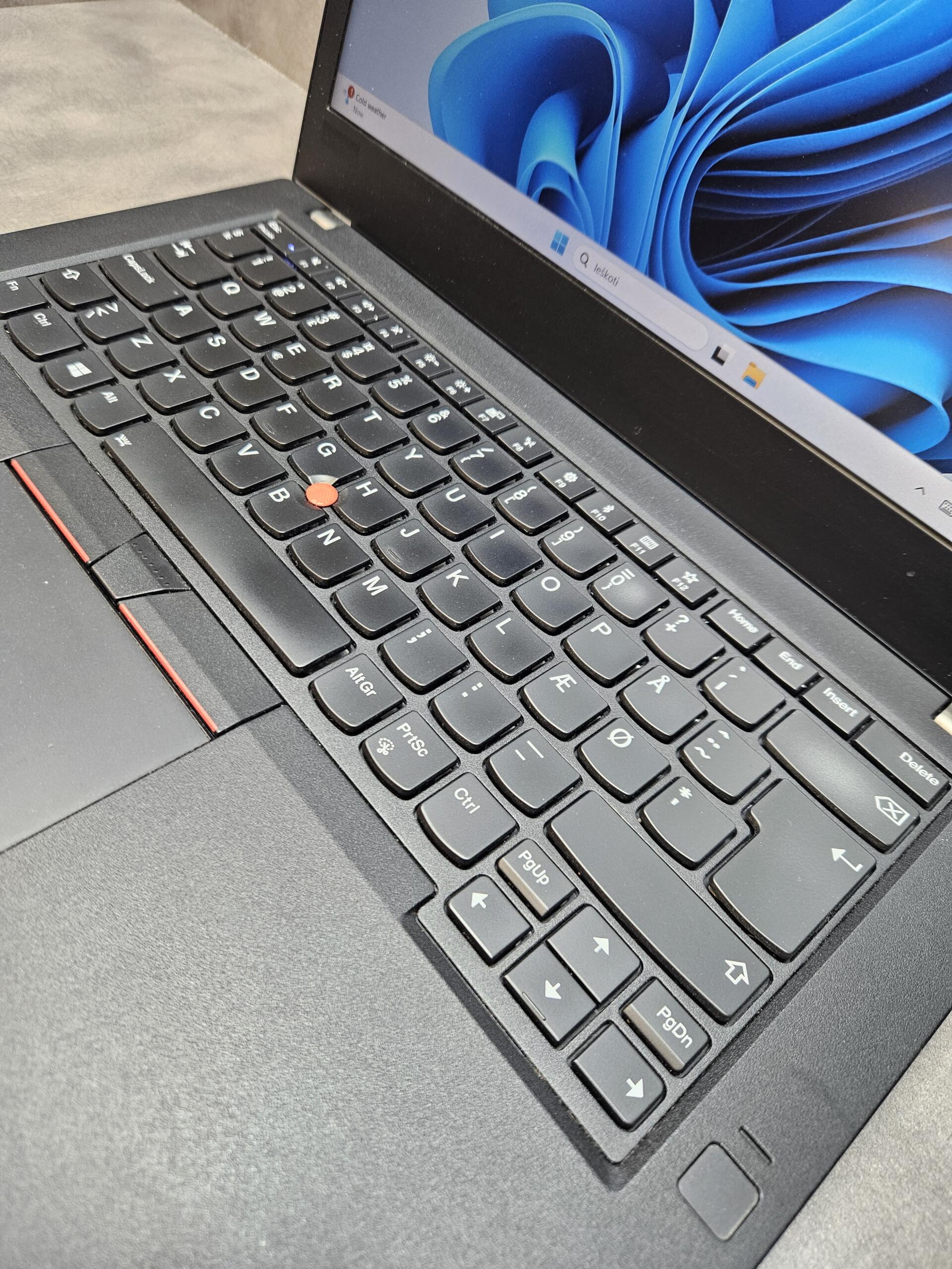 Lenovo ThinkPad T480 | 14.0" FHD Touch | i5-8350U | 8GB | SSD 256 GB - Image 2