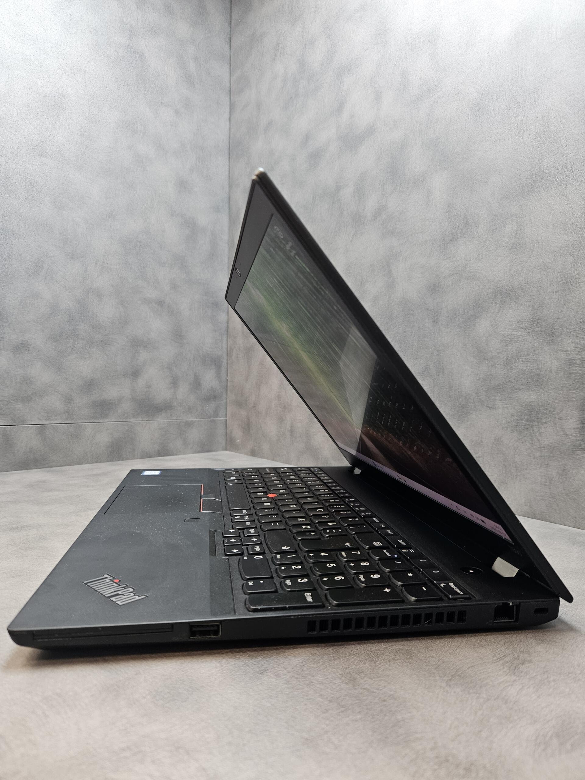 Lenovo ThinkPad T590 | 15.6'' 4K IPS | i7-8665U | 16GB | SSD 256 GB - Image 5