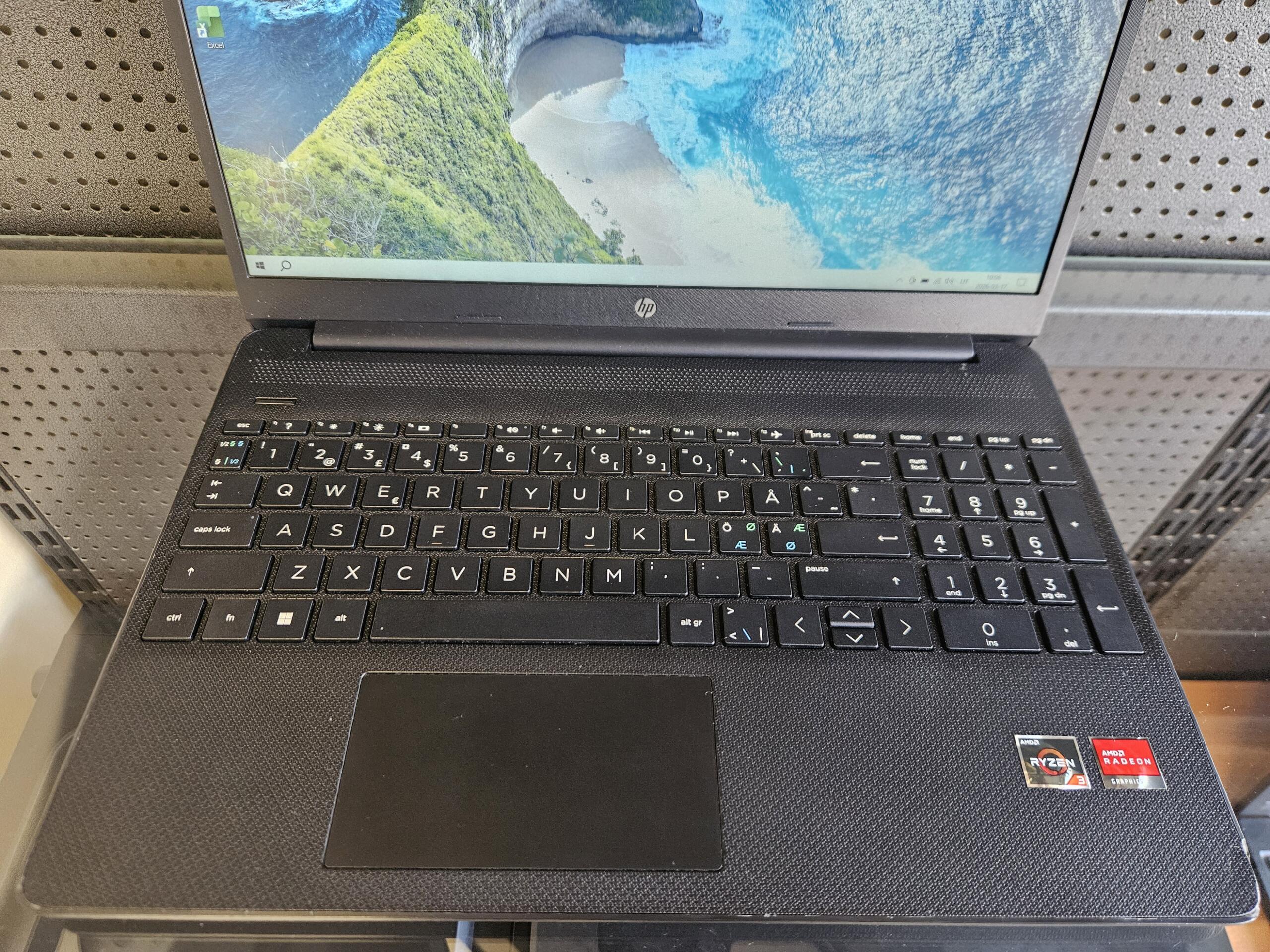 HP 15s-EQ1823NO | 15.6" FHD | Ryzen 3 3250U | 8GB | SSD 128 GB - Image 2