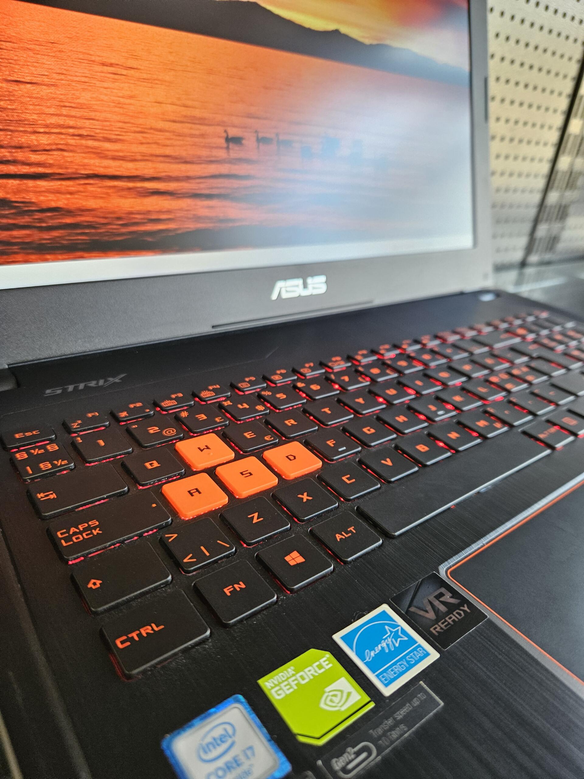 Asus STRIX GL502V | 15.6″ FHD | i7-6700HQ | 16GB | SSD 512 GB + HDD 500 GB | GTX 1070 8 GB - Image 4