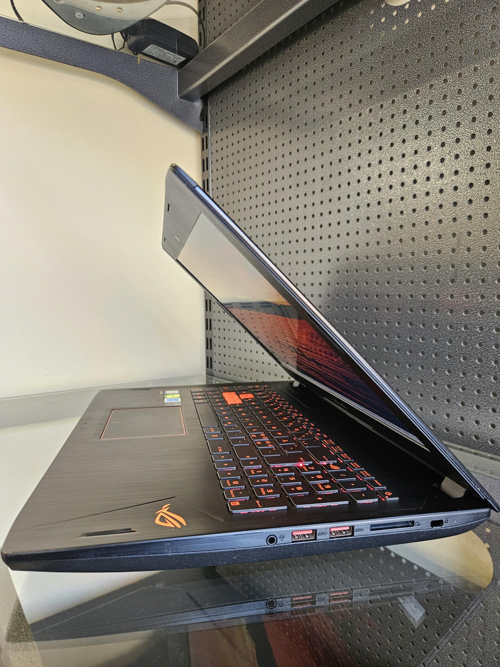 Asus STRIX GL502V | 15.6″ FHD | i7-6700HQ | 16GB | SSD 512 GB + HDD 500 GB | GTX 1070 8 GB - Image 6