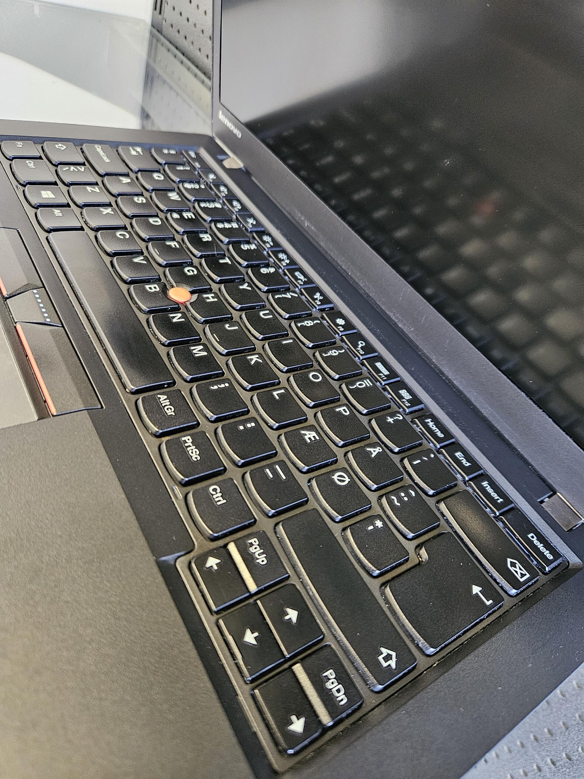 Lenovo ThinkPad T450s | 14.0" HD+ | i7-5600U | 8GB | SSD 128 GB - Image 3