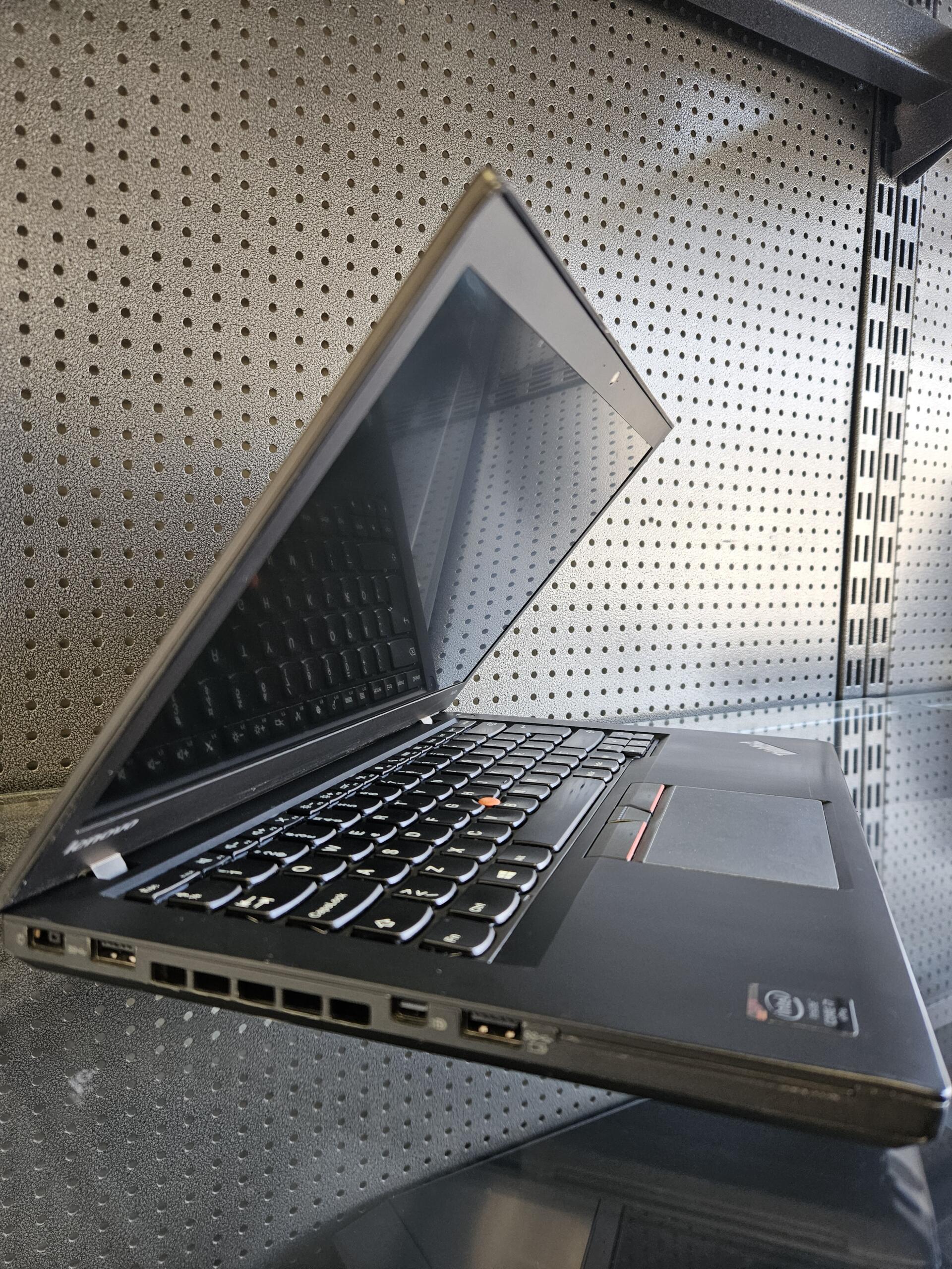 Lenovo ThinkPad T450s | 14.0" HD+ | i7-5600U | 8GB | SSD 128 GB - Image 4