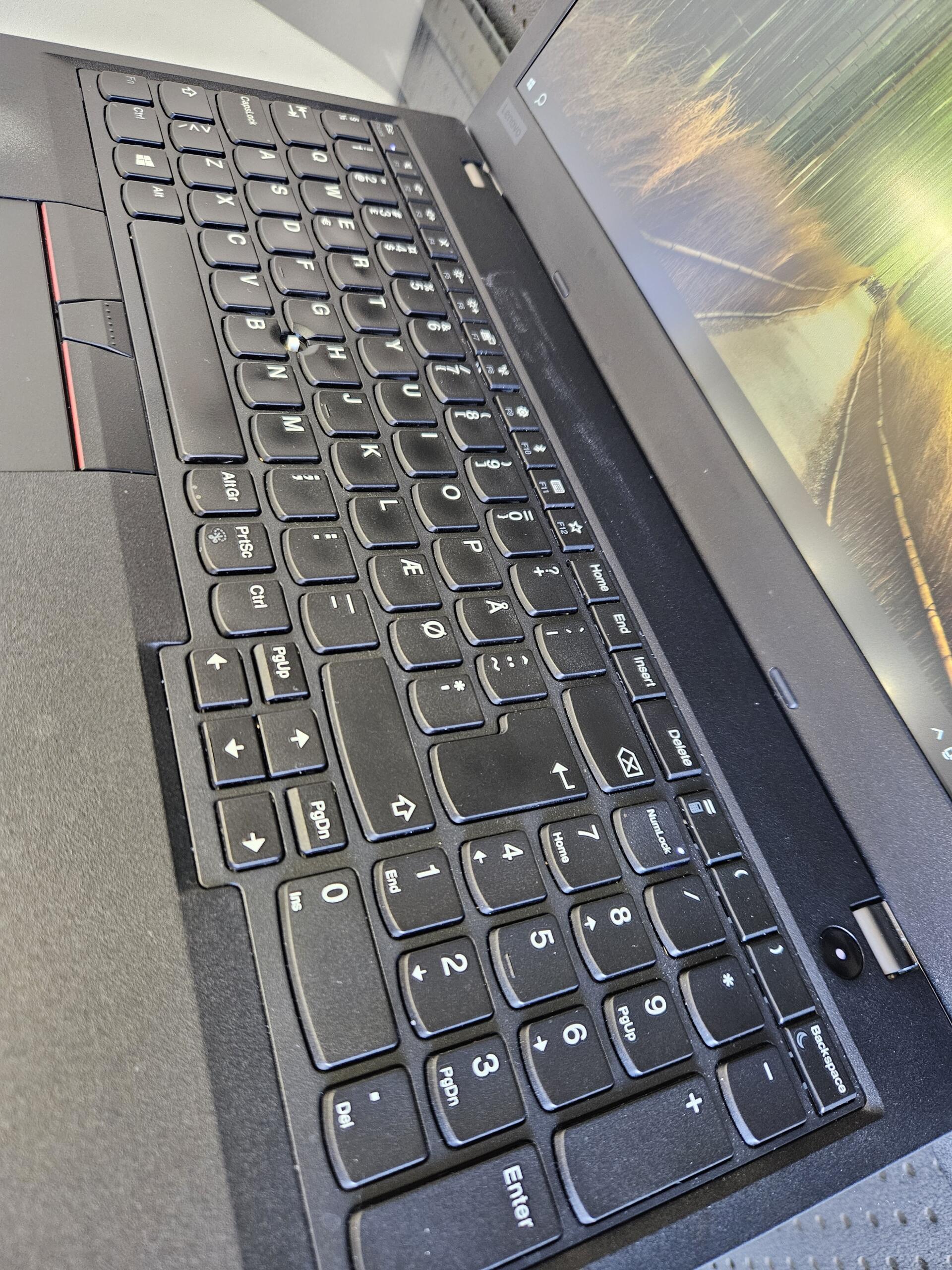 Lenovo ThinkPad L590 | 15.6'' FHD | i5-8265U | 8GB | SSD 256 GB - Image 3