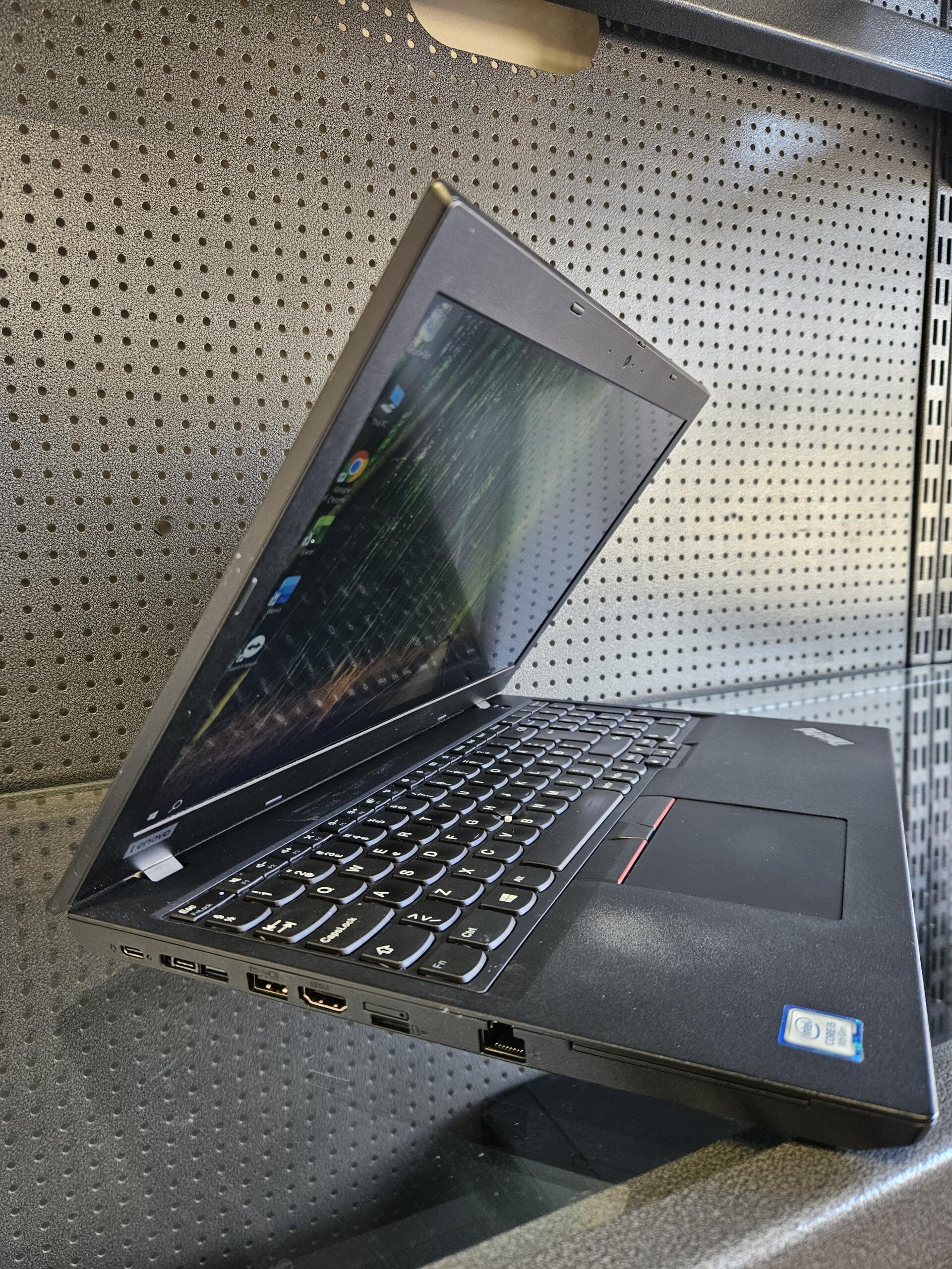 Lenovo ThinkPad L590 | 15.6'' FHD | i5-8265U | 8GB | SSD 256 GB - Image 4