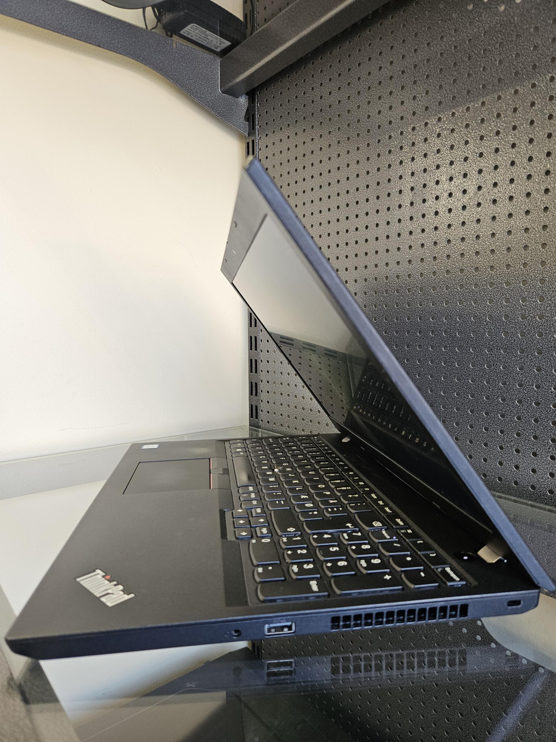 Lenovo ThinkPad L590 | 15.6'' FHD | i5-8265U | 8GB | SSD 256 GB - Image 5