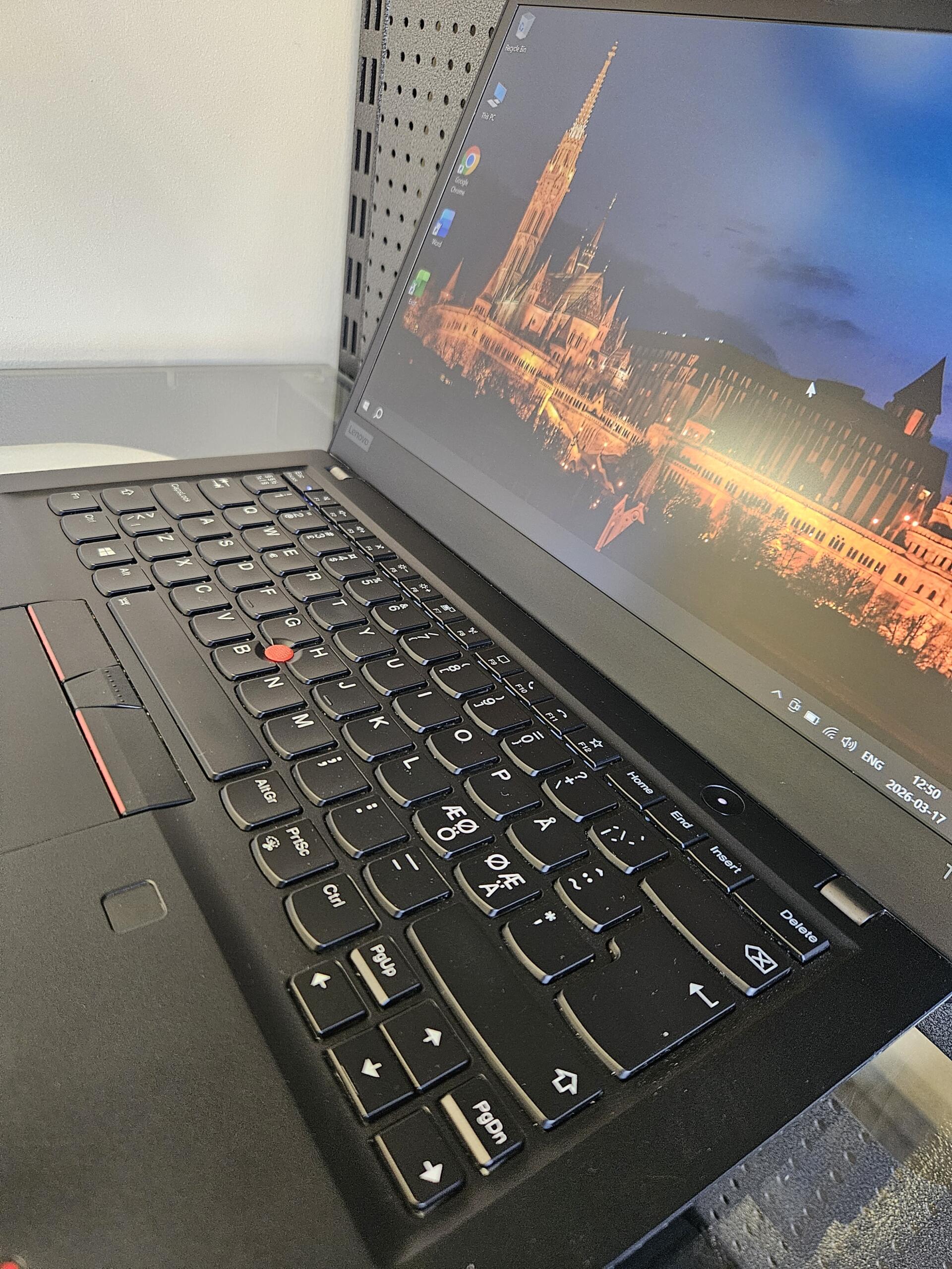 Lenovo ThinkPad T14s Gen1 | 14 FHD IPS | i5-10210U | 8GB | SSD 256 GB - Image 3