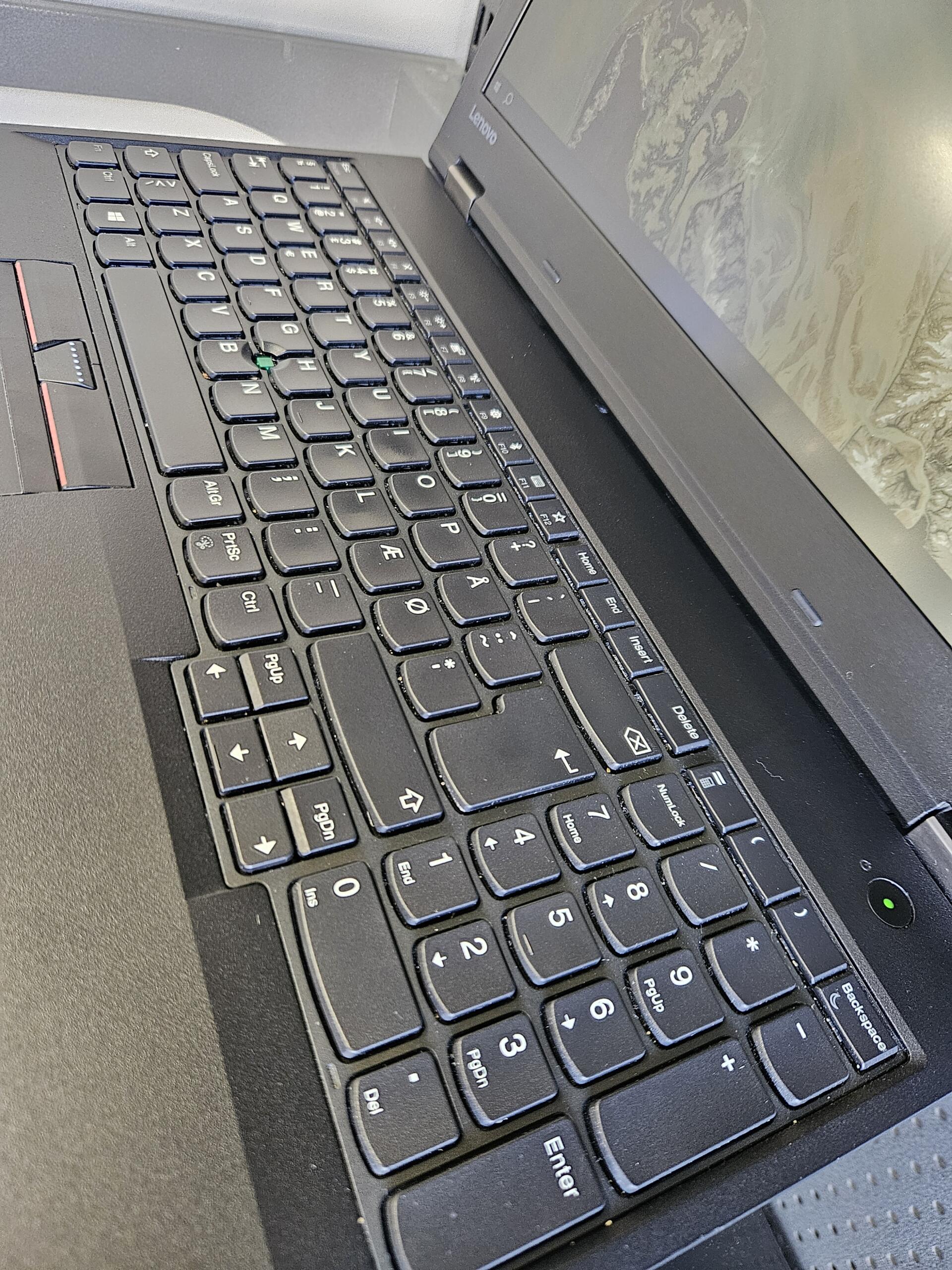 Lenovo Thinkpad L570 | 15.6" FHD | i5-6300U | 16GB | SSD 256 GB - Image 3