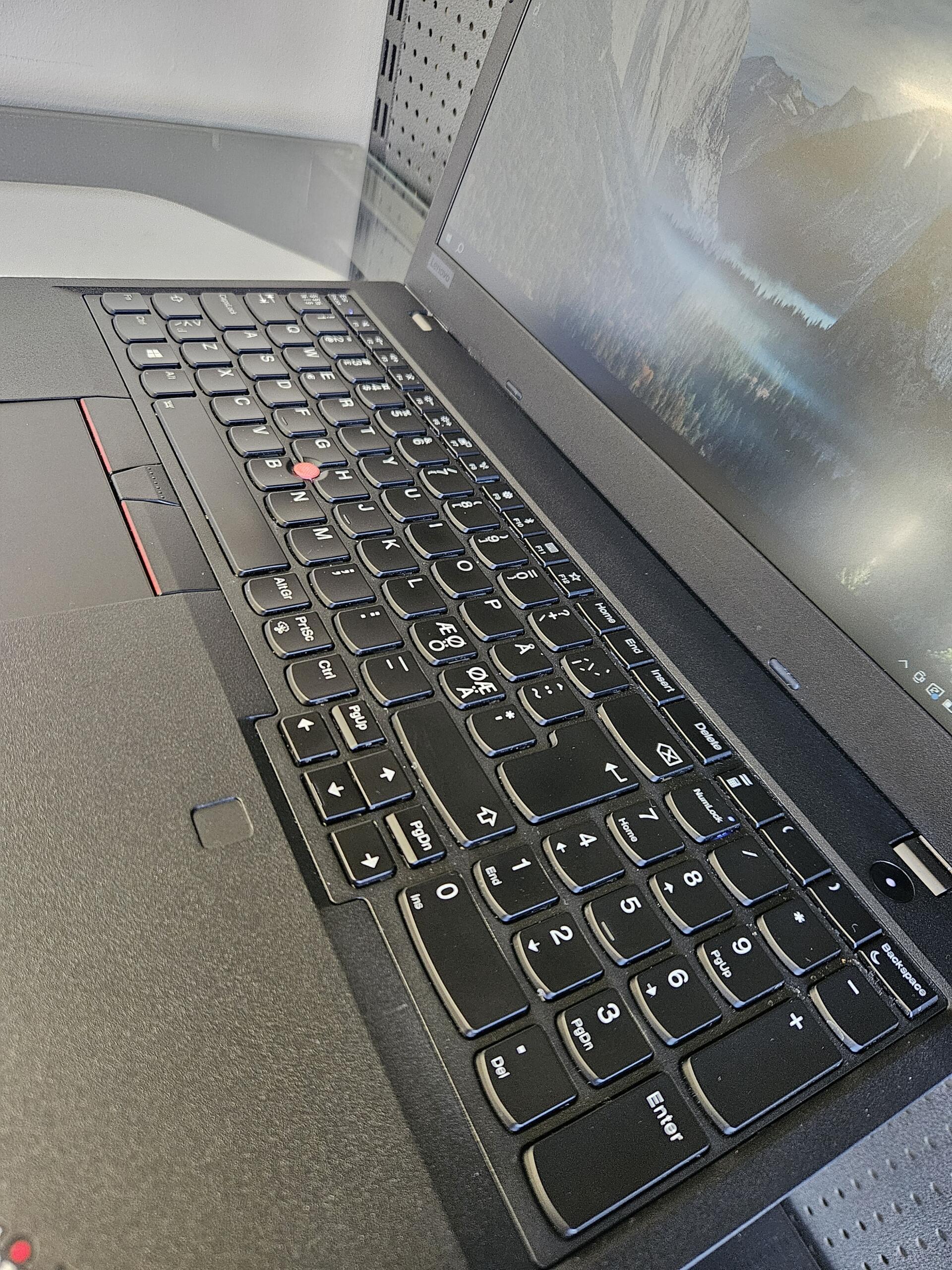 Lenovo ThinkPad L590 | 15.6'' FHD | i5-8265U | 16GB | SSD 256 GB - Image 3