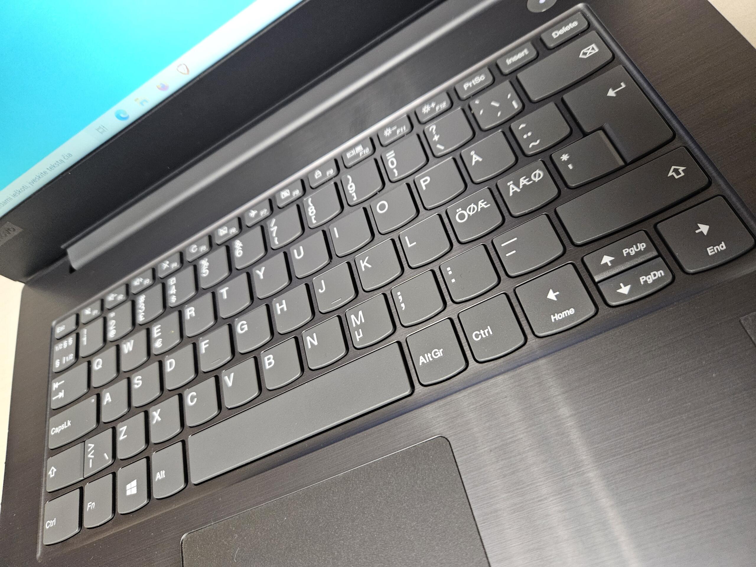 Lenovo V330-14IKB | 14.0" FHD | i5-8250U | 8GB | SSD 256 GB - Image 3