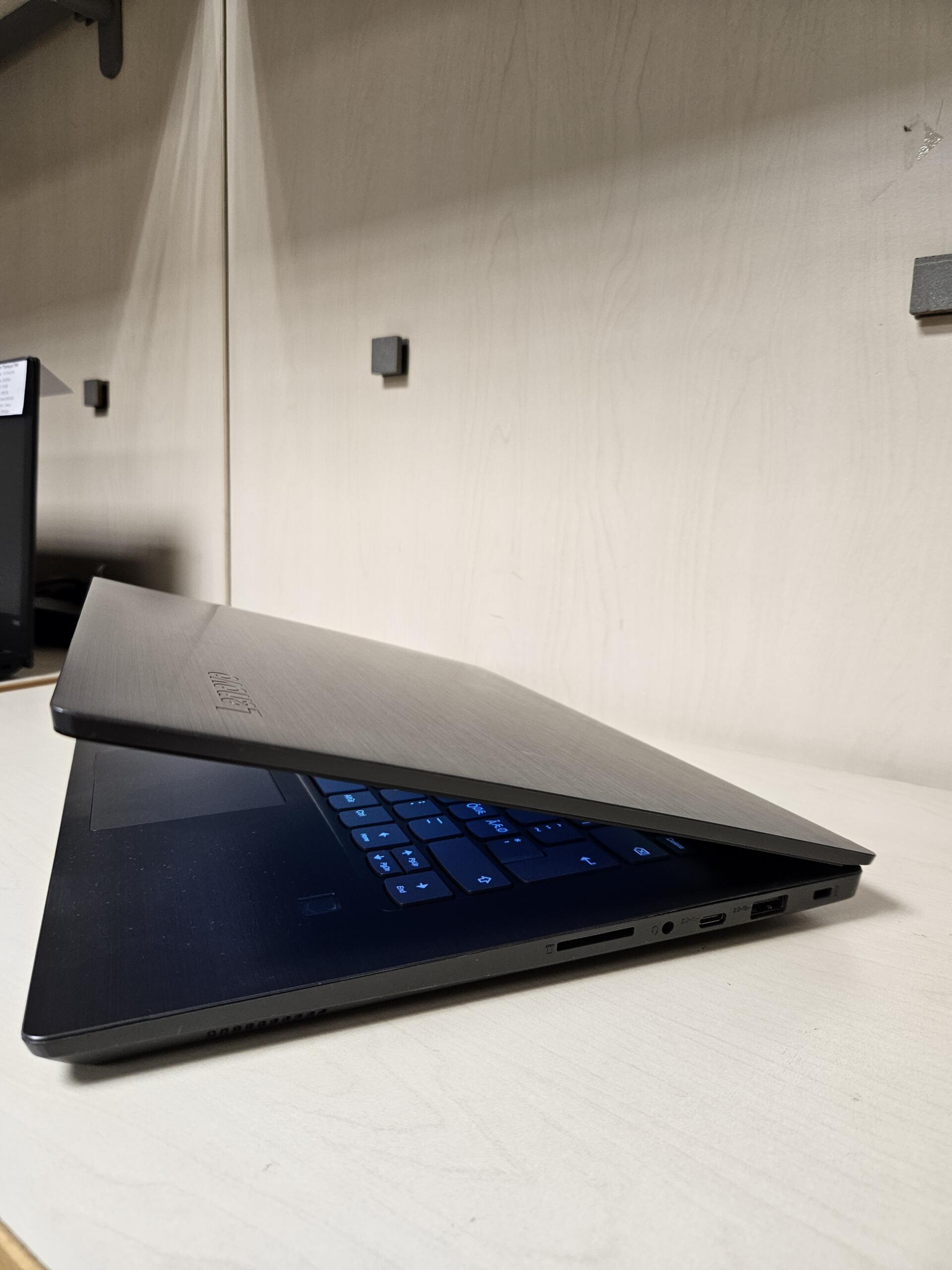 Lenovo V330-14IKB | 14.0" FHD | i5-8250U | 8GB | SSD 256 GB - Image 5