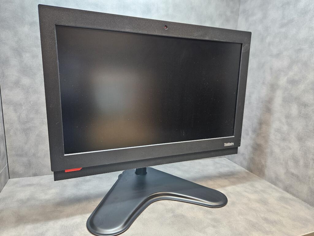 Lenovo ThinkCentre M810z AIO | 21.5" | i5-6400 | 16GB | SSD 480 GB
