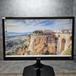 LG 22M45-B | 22'' Full HD