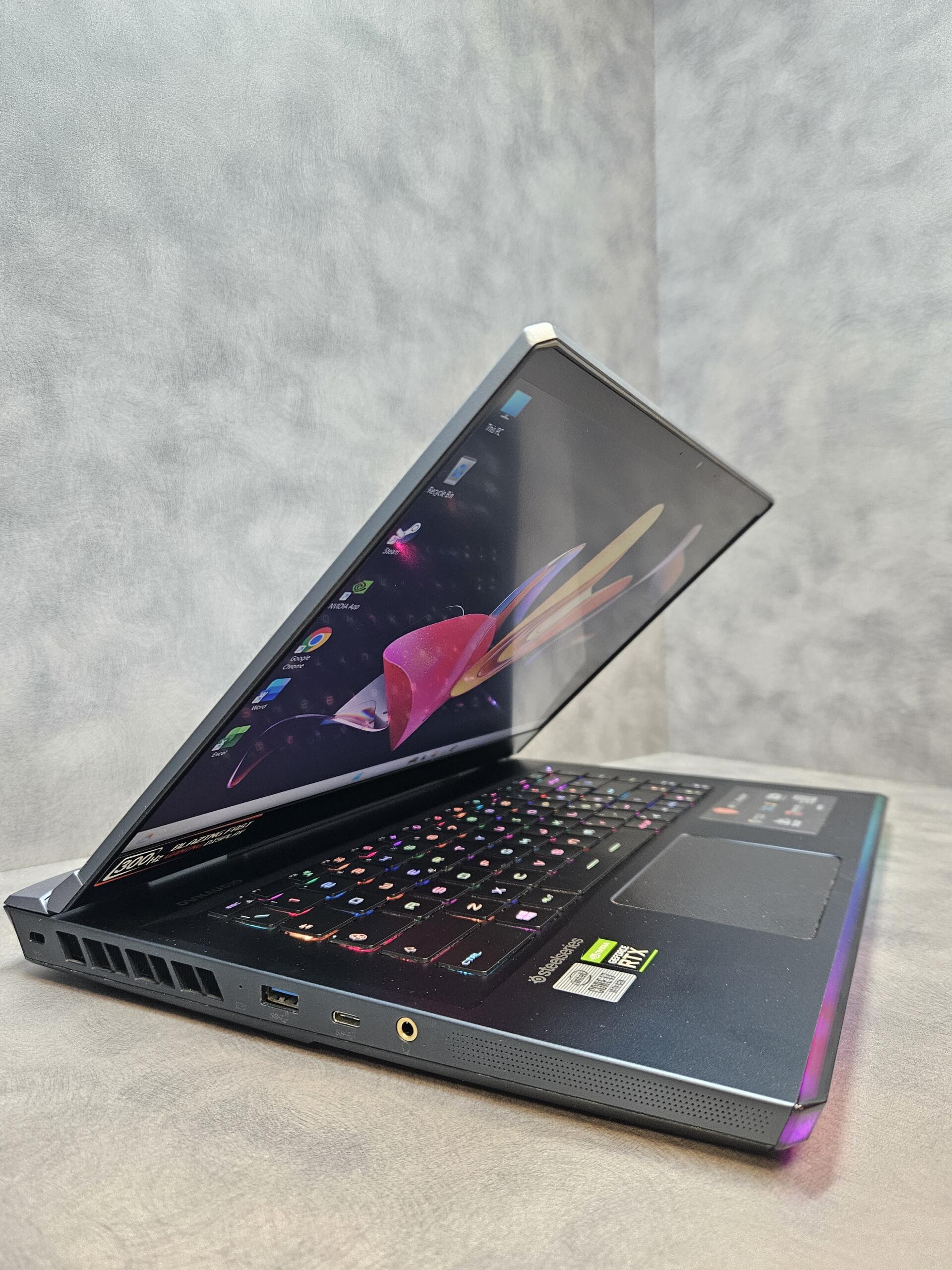 MSI Raider GE66 | 15.6" FHD 300 Hz | i7-10875H | 16GB | SSD 512 GB - Image 5