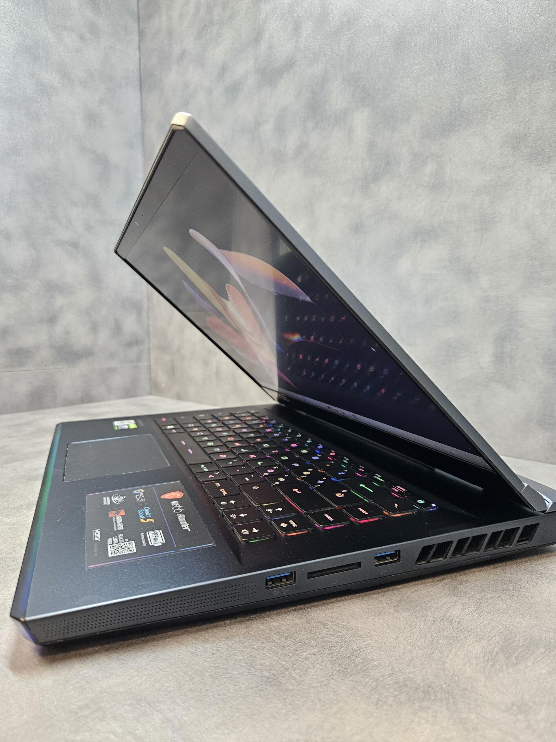 MSI Raider GE66 | 15.6" FHD 300 Hz | i7-10875H | 16GB | SSD 512 GB - Image 6