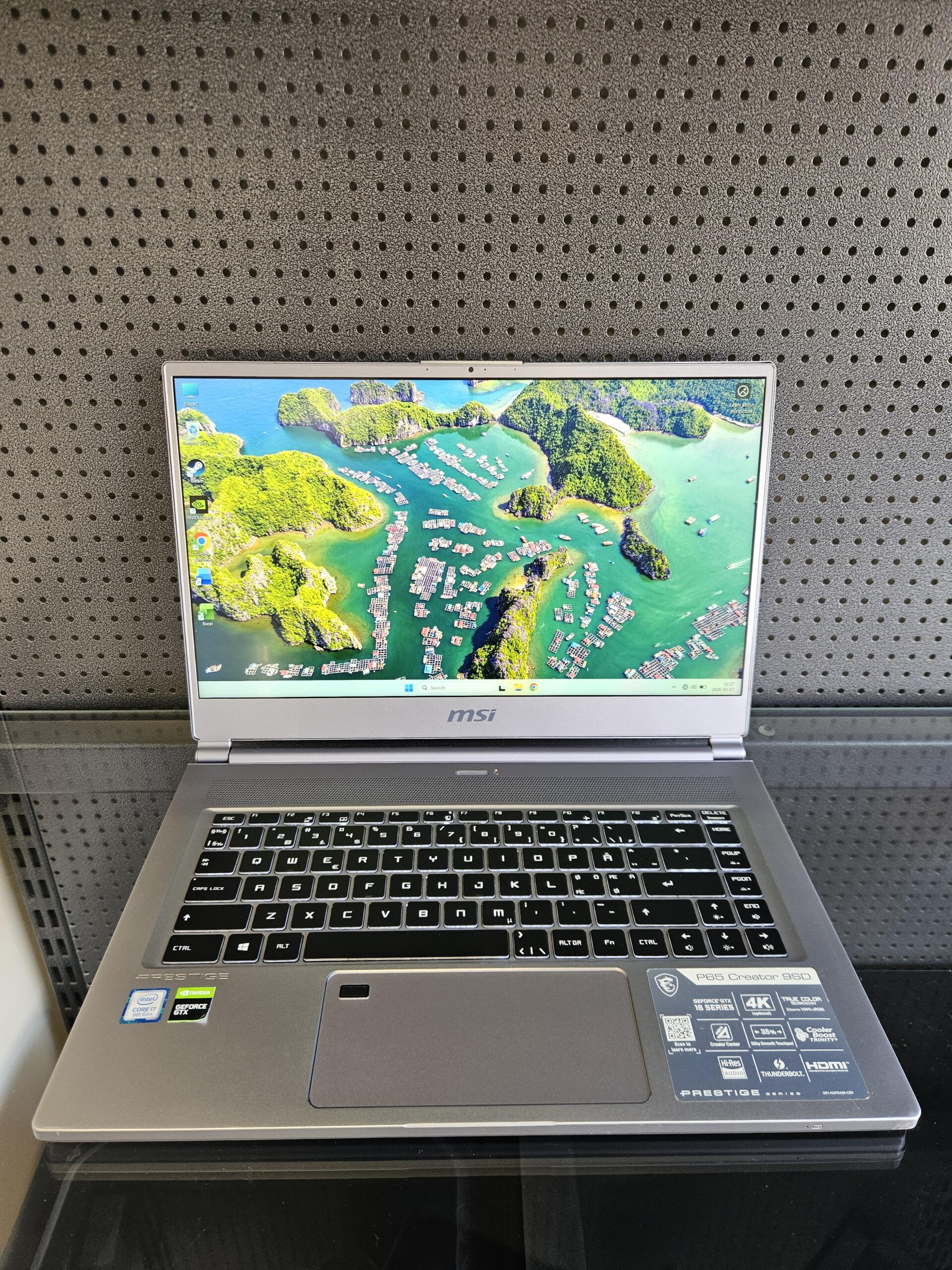 MSI Prestige P65 Creator | 15.6" FHD IPS | i7-9750H | 8GB | SSD 256 GB | GTX 1660 Ti Max-Q 6 GB