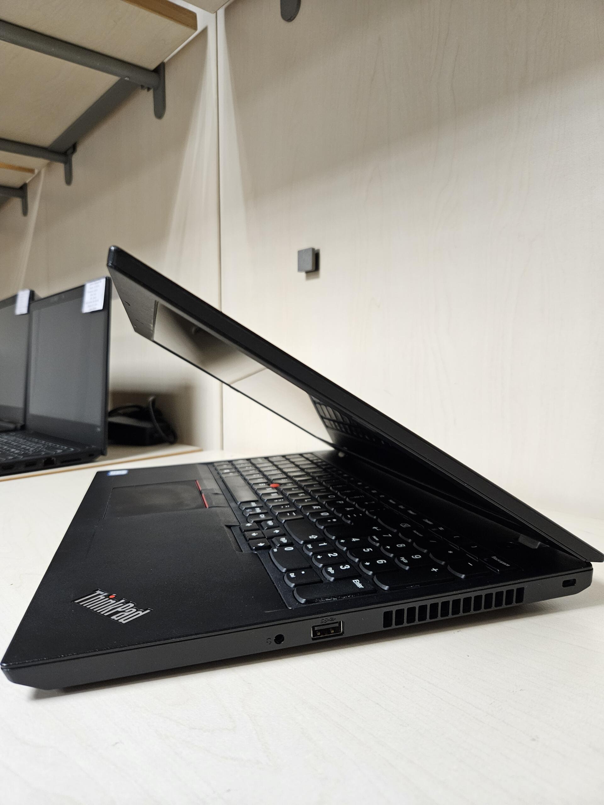 Lenovo ThinkPad L580 | 15.6'' HD | i3-8130U | 16GB | SSD 256 GB - Image 5
