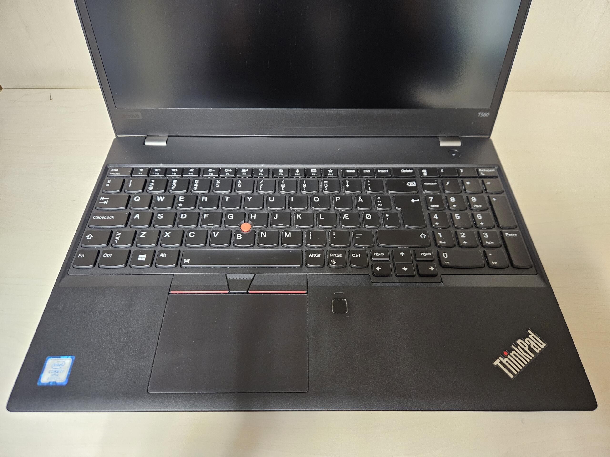 Lenovo ThinkPad T580 | 15.6'' 4K | i7-8650U | 16GB | SSD 256 GB - Image 2