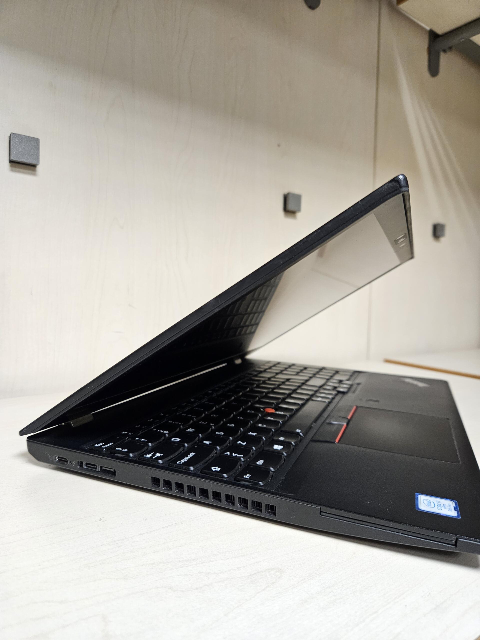 Lenovo ThinkPad T580 | 15.6'' 4K | i7-8650U | 16GB | SSD 256 GB - Image 4