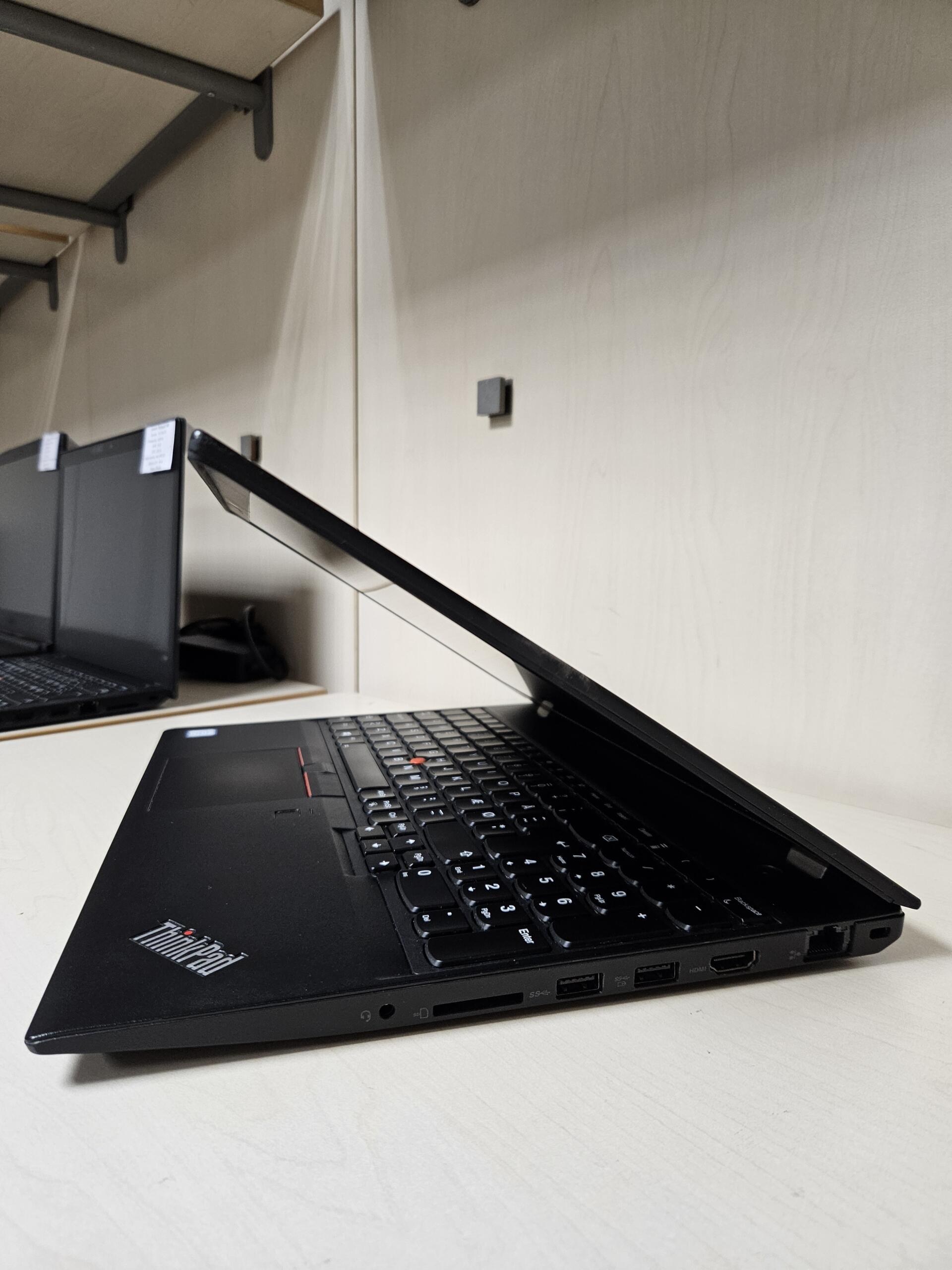 Lenovo ThinkPad T580 | 15.6'' 4K | i7-8650U | 16GB | SSD 256 GB - Image 5