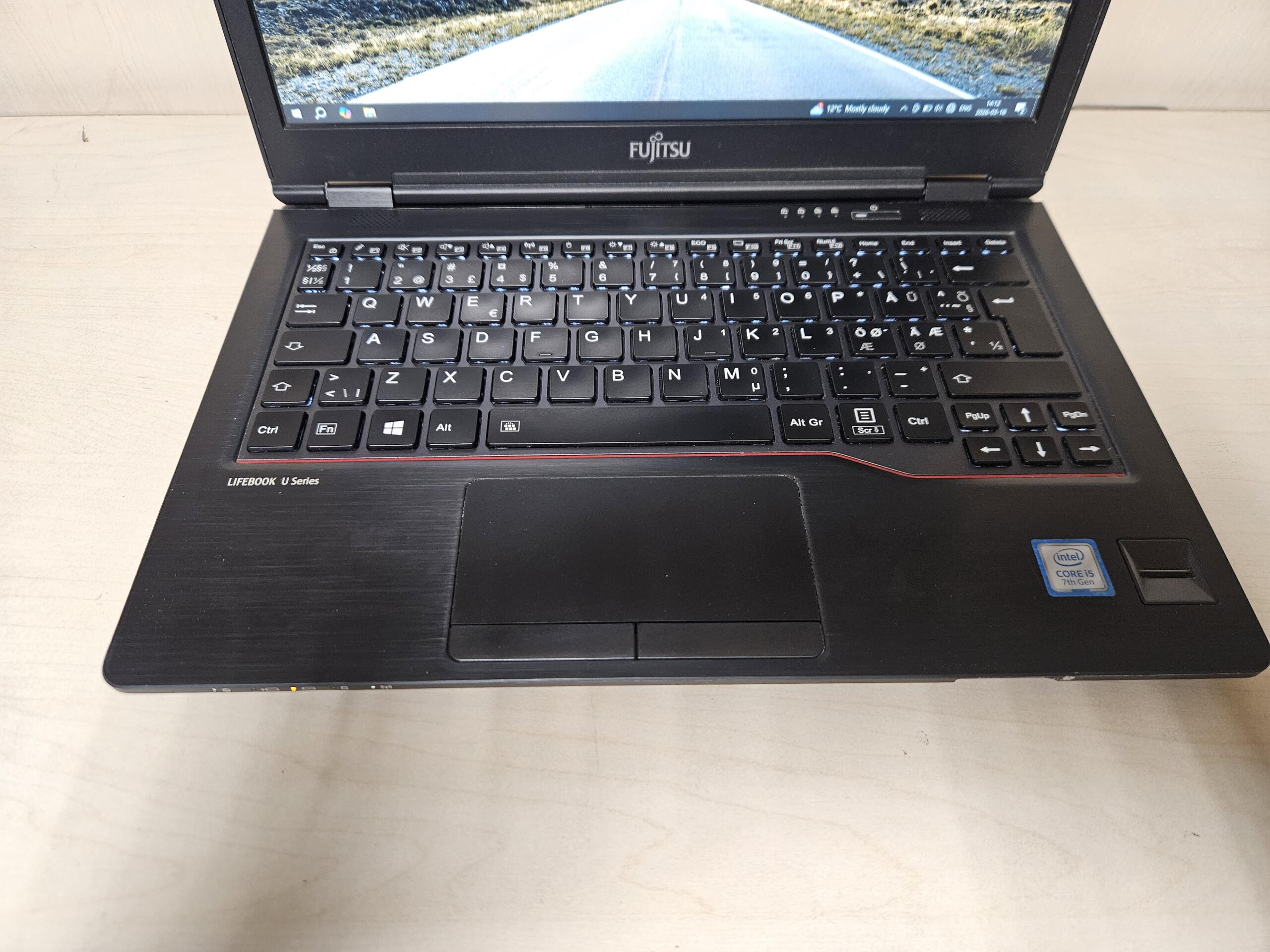 Fujitsu LifeBook U727 | 12.5" FHD IPS | i5-7200U | 8GB | SSD 256 GB - Image 2