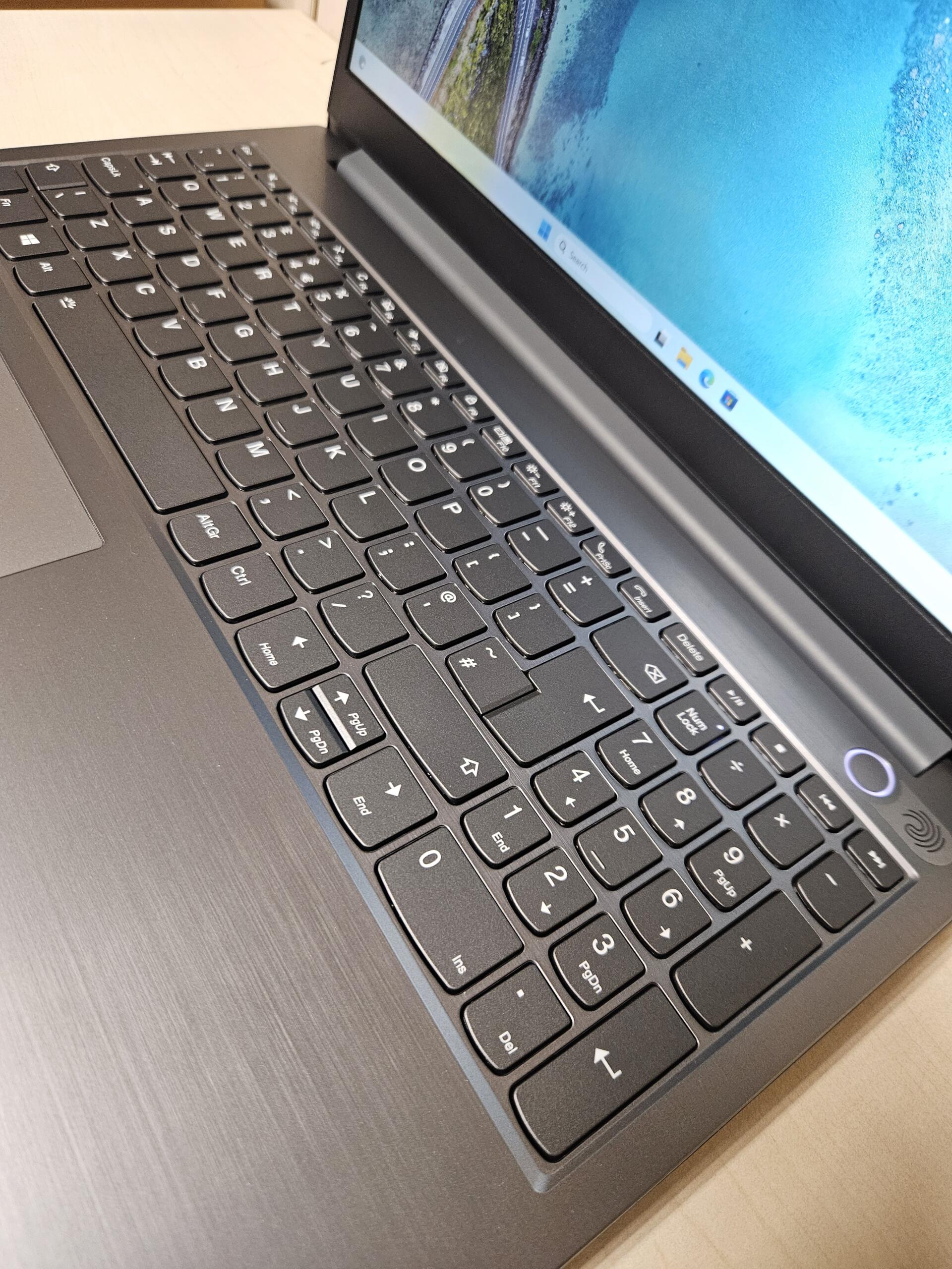 Lenovo ThinkBook 15-IIL | 15.6" FHD IPS | i5-1035G1 | 8GB | SSD 256 GB - Image 3