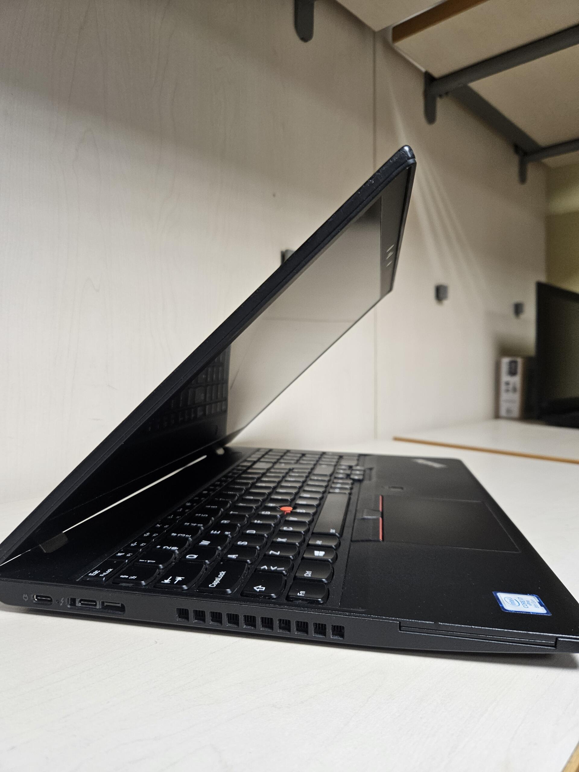 Lenovo ThinkPad T580 | 15.6'' 4K | i7-8650U | 16GB | SSD 256 GB - Image 4