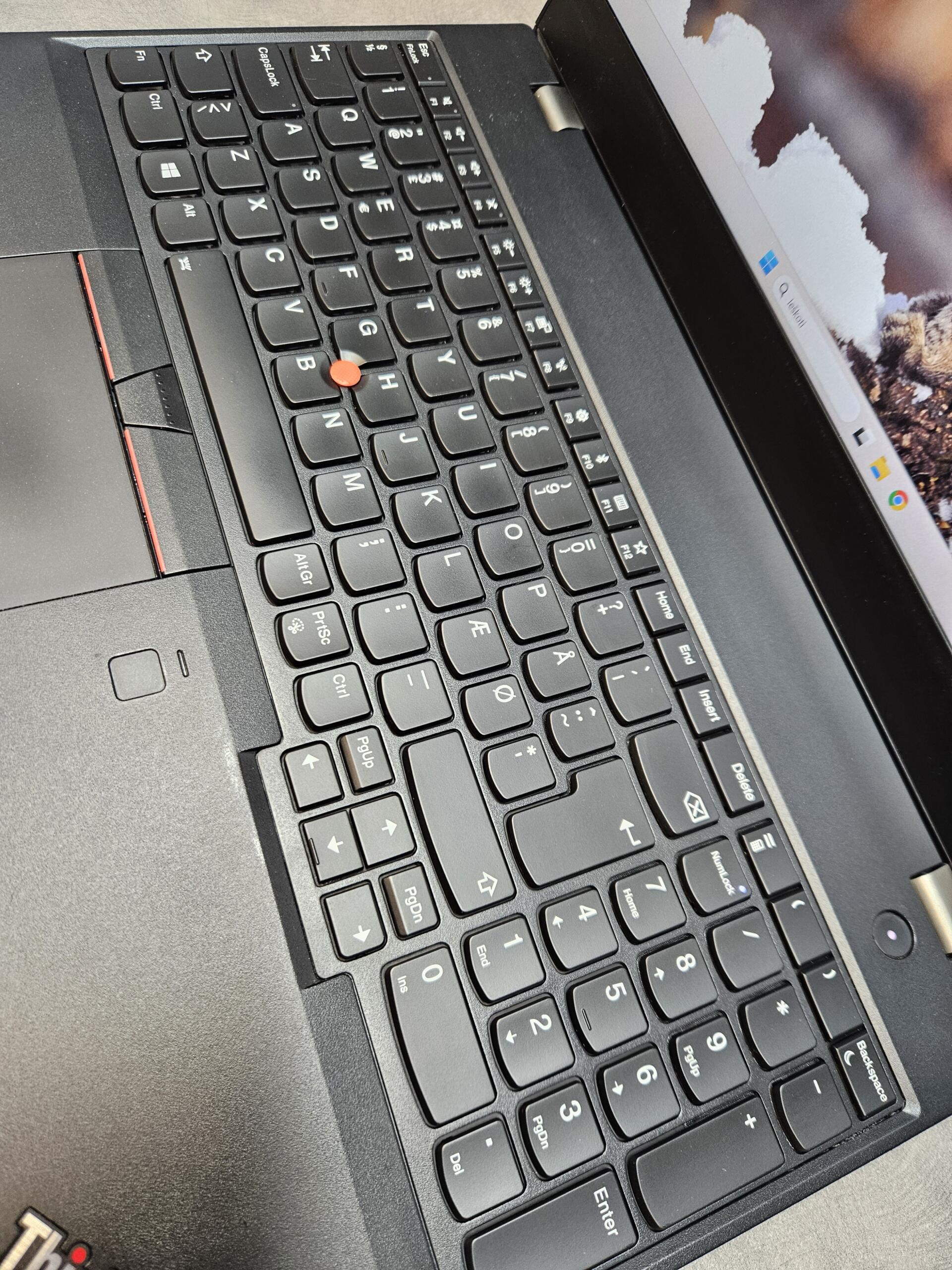 Lenovo ThinkPad T580 | 15.6″ 4K | i7-8650U | 16GB | SSD 256 GB - Image 3