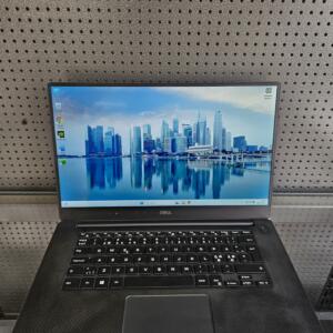 DELL XPS 15 9560 | 15.6" FHD IPS | i7-7700HQ | 16GB | SSD 256 GB | GTX 1050 4 GB