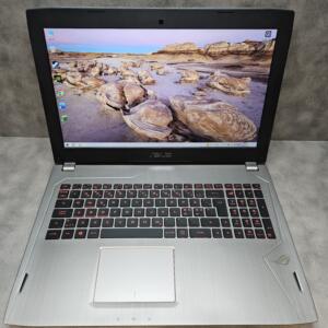 Asus ROG Strix GL502 | 15.6" FHD 120 Hz | i7-7700HQ | 16GB | SSD 512 GB | GTX 1070 8 GB