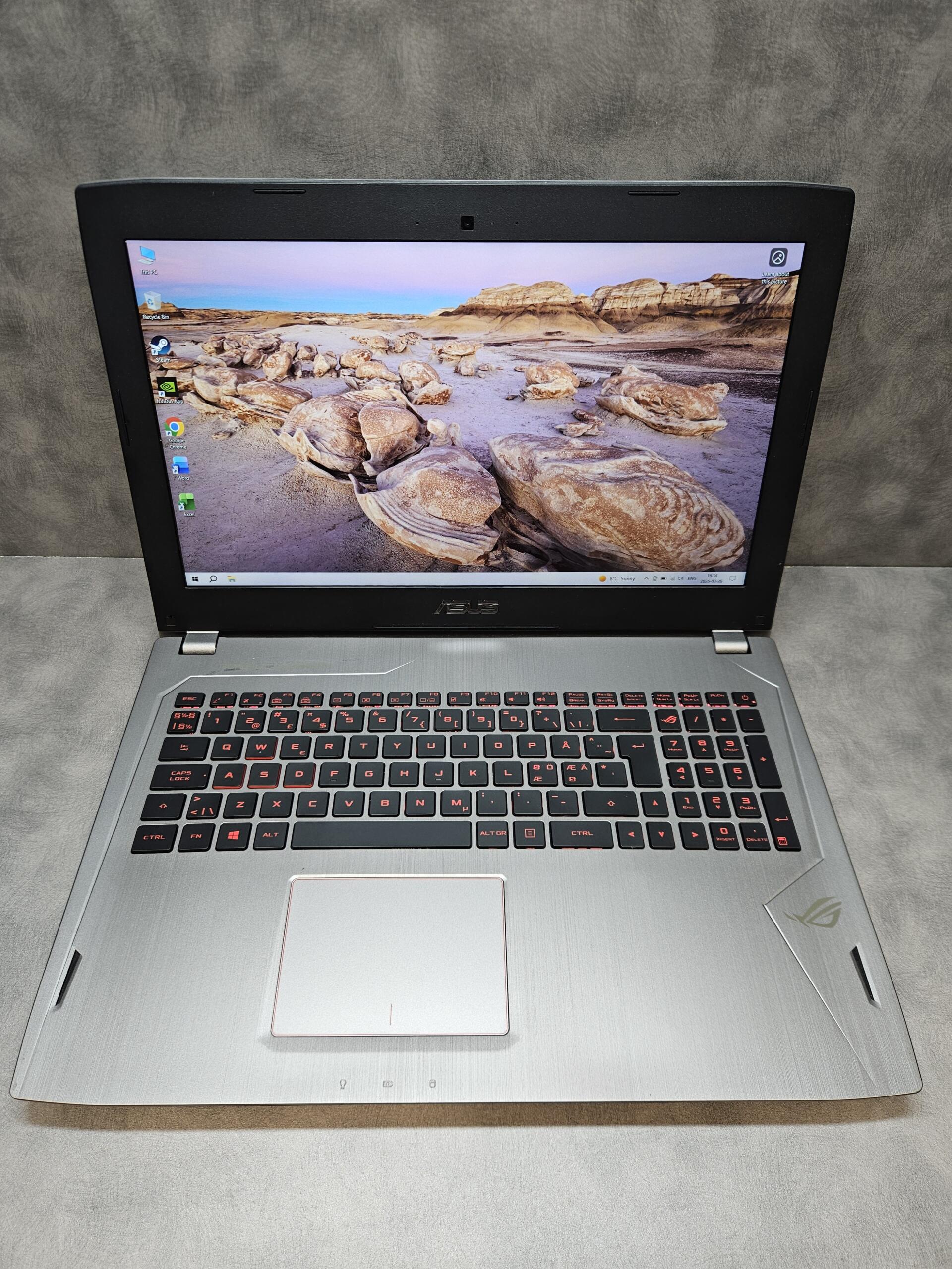 Asus ROG Strix GL502 | 15.6" FHD 120 Hz | i7-7700HQ | 16GB | SSD 512 GB | GTX 1070 8 GB
