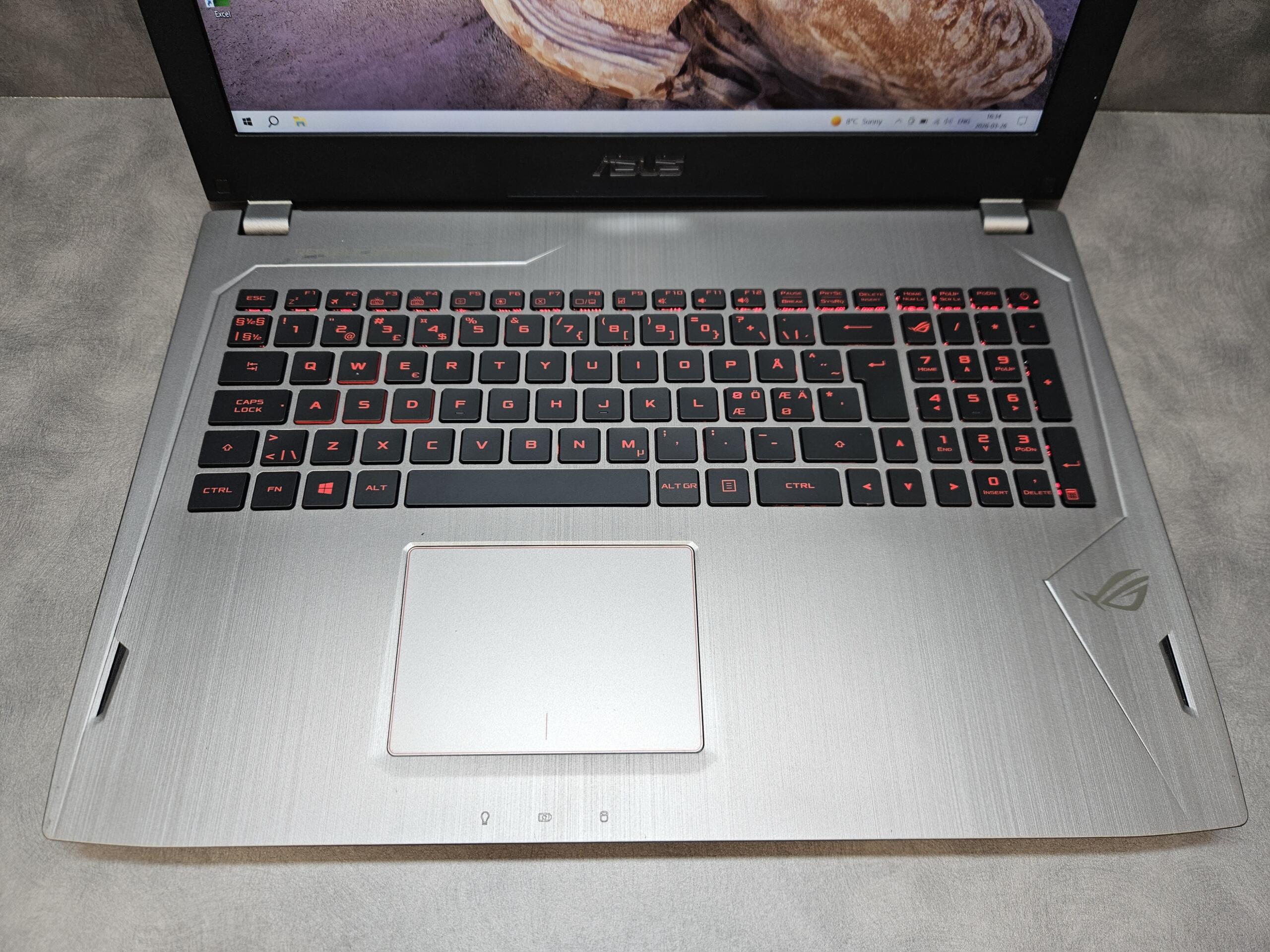 Asus ROG Strix GL502 | 15.6" FHD 120 Hz | i7-7700HQ | 16GB | SSD 512 GB | GTX 1070 8 GB - Image 2