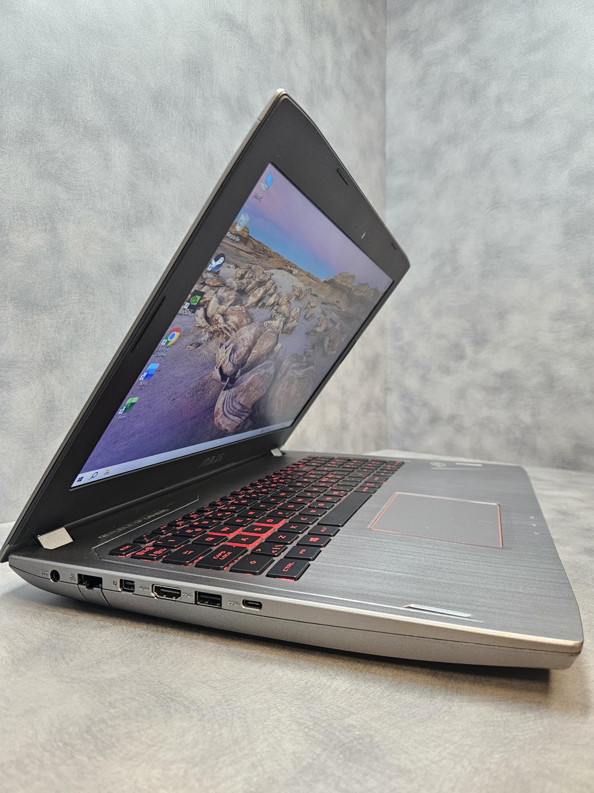 Asus ROG Strix GL502 | 15.6" FHD 120 Hz | i7-7700HQ | 16GB | SSD 512 GB | GTX 1070 8 GB - Image 4