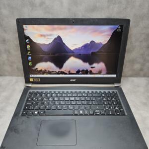 Acer Aspire Nitro VN7-572G | 15.6" FHD | i5-6200U | 8GB | SSD 256 GB | GTX 950M 4 GB