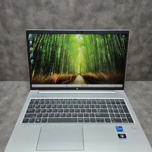 HP ProBook 450 G9 | 15.6" FHD | i5-1235U | 16GB | SSD 256 GB