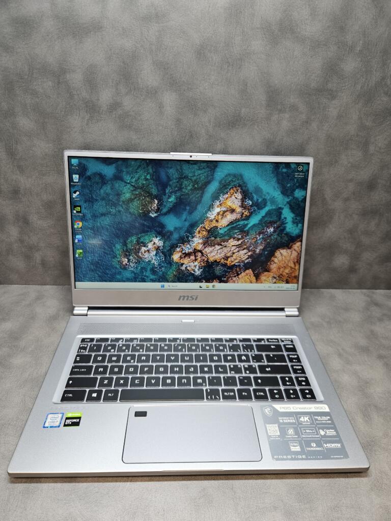 MSI Prestige P65 Creator | 15.6" FHD IPS | i7-9750H | 16GB | SSD 256 GB | GTX 1660 Ti Max-Q 6 GB