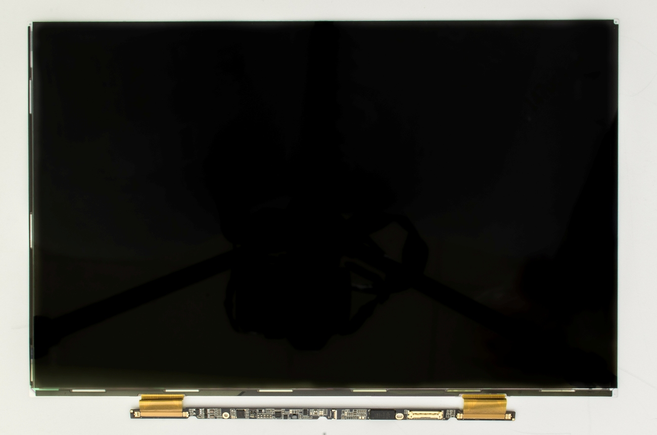 Ekranas 13.3", 1440x900, 60Hz, blizgus, 40pin, dešinėje