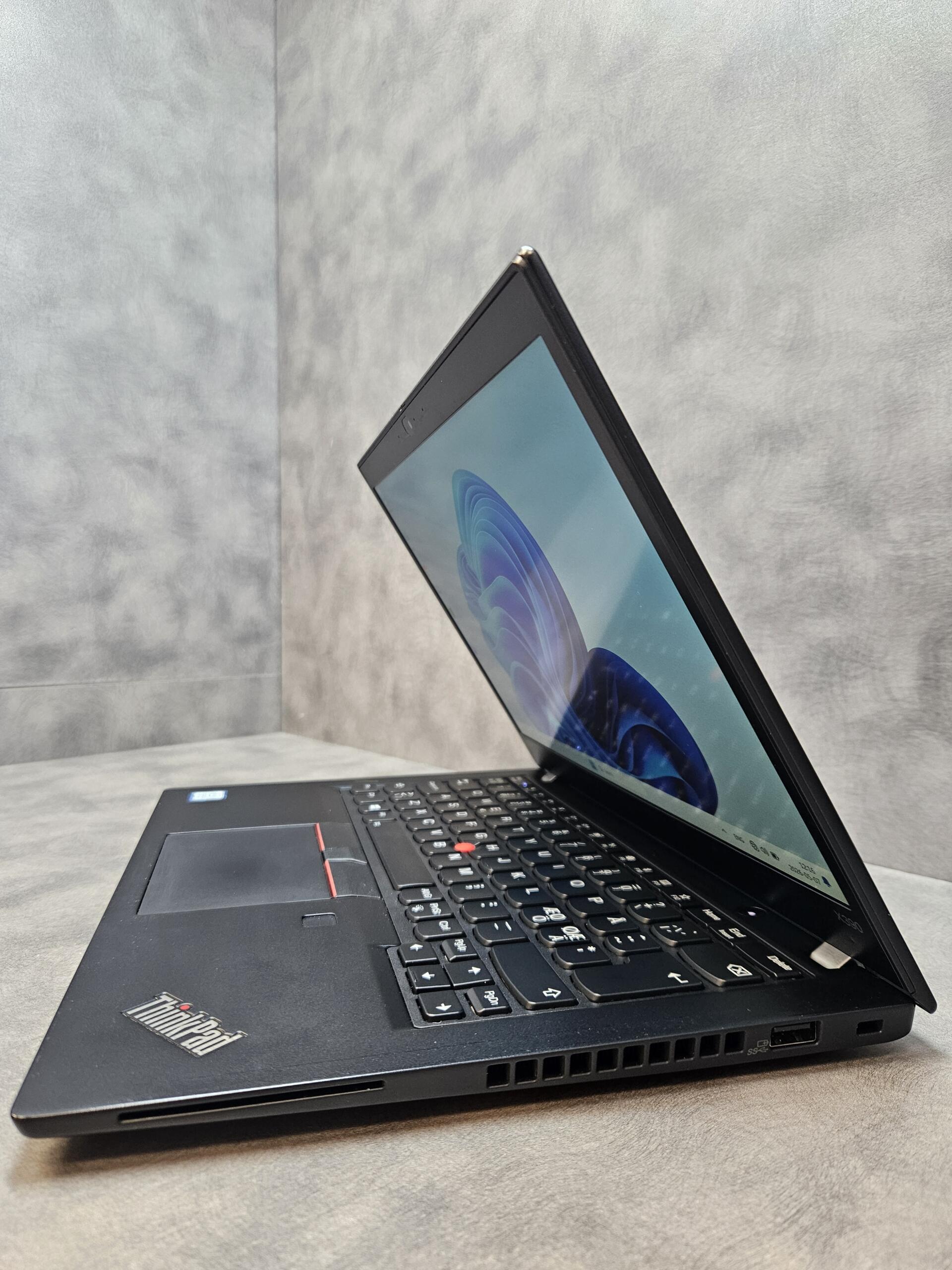 Lenovo ThinkPad X390 | 13.3" FHD | i5-8265U | 8GB | SSD 256 GB - Image 4