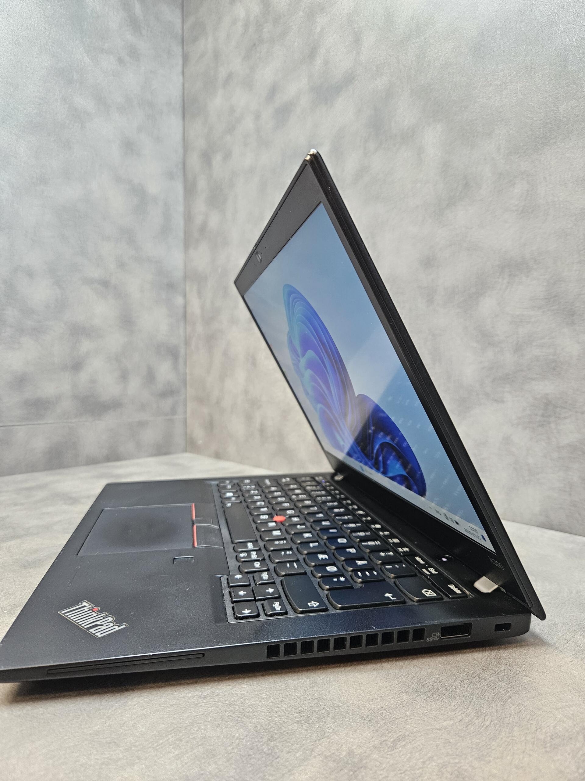 Lenovo ThinkPad X390 | 13.3"FHD IPS TOUCH | i7-8665U | 16GB | SSD 256 GB - Image 4
