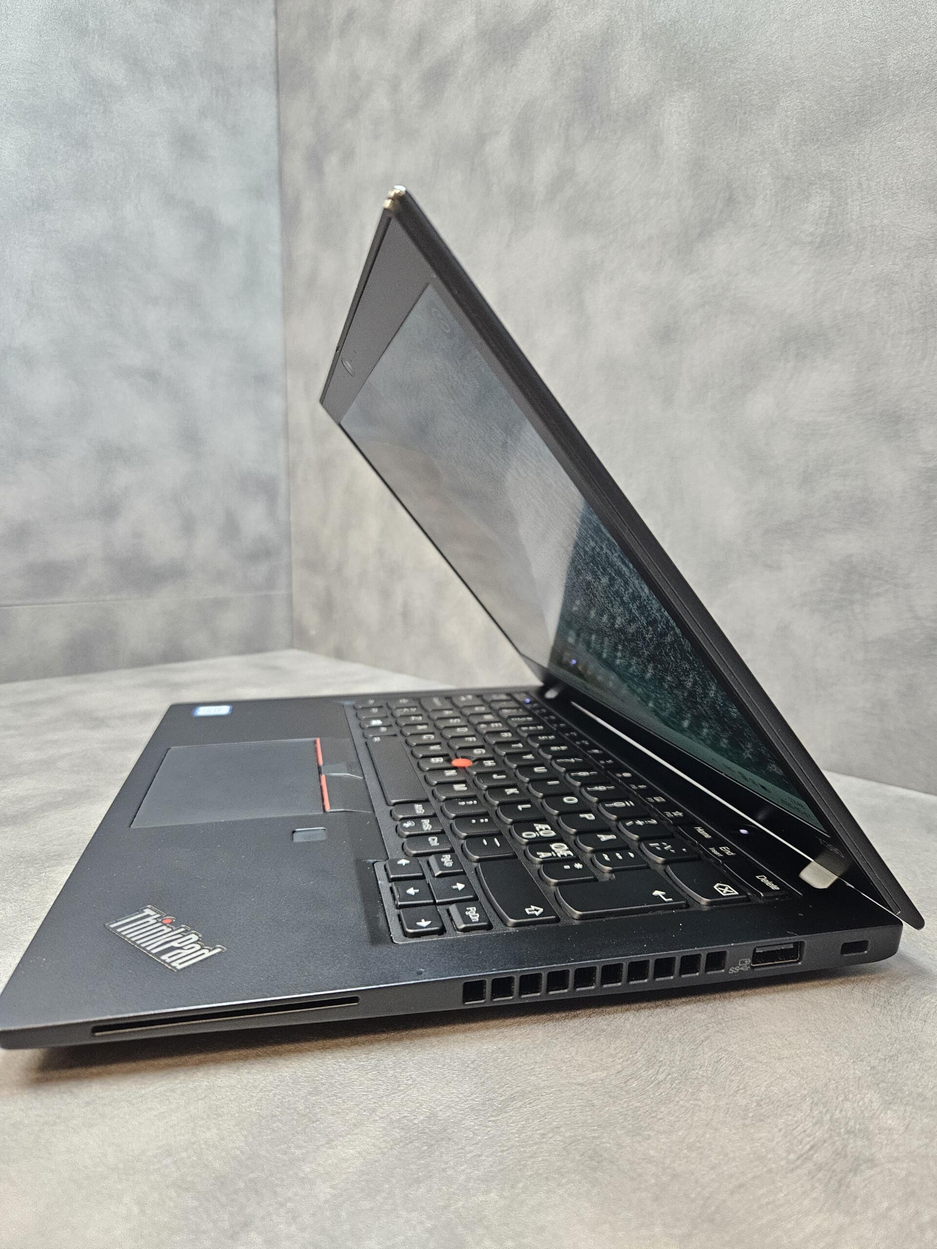 Lenovo ThinkPad X390 | 13.3" FHD | i5-8265U | 8GB | SSD 256 GB - Image 4