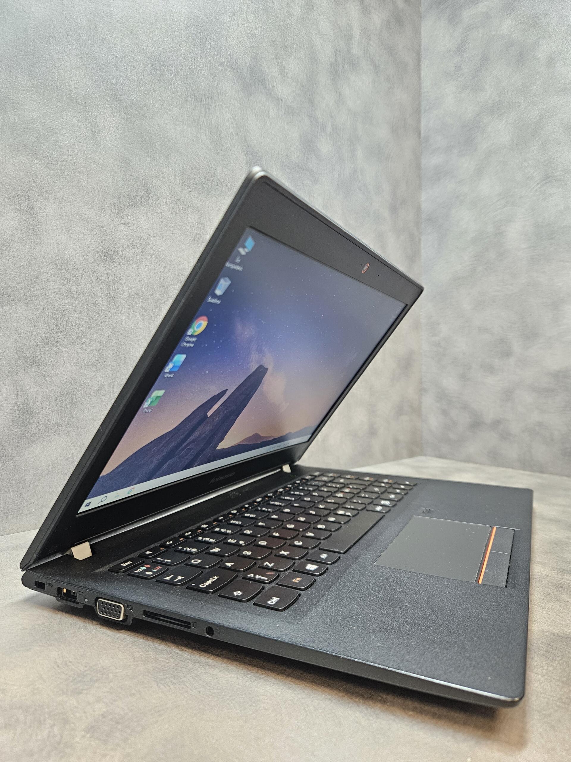Lenovo E31-80 | 13.3" HD | i3-6006U | 8GB | SSD 128 GB - Image 3